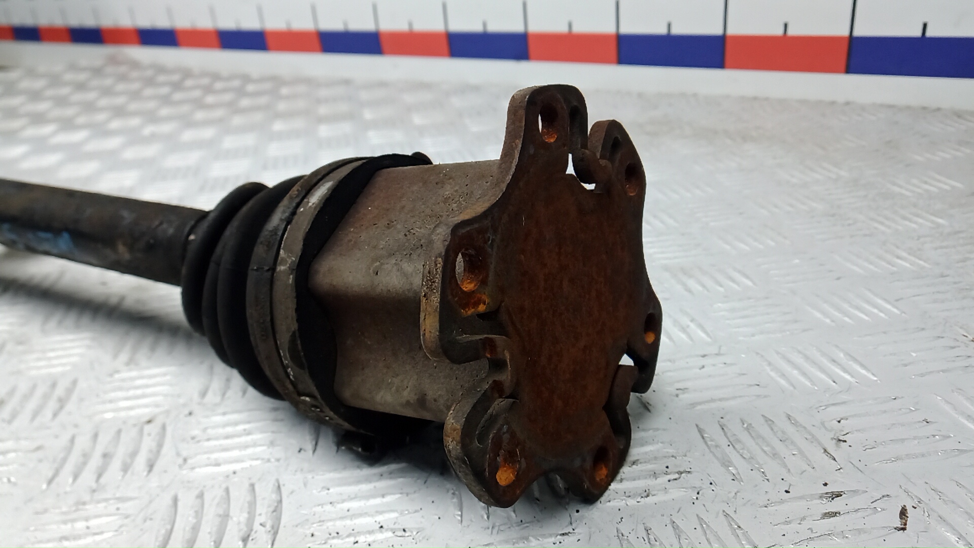 Полуось передняя правая