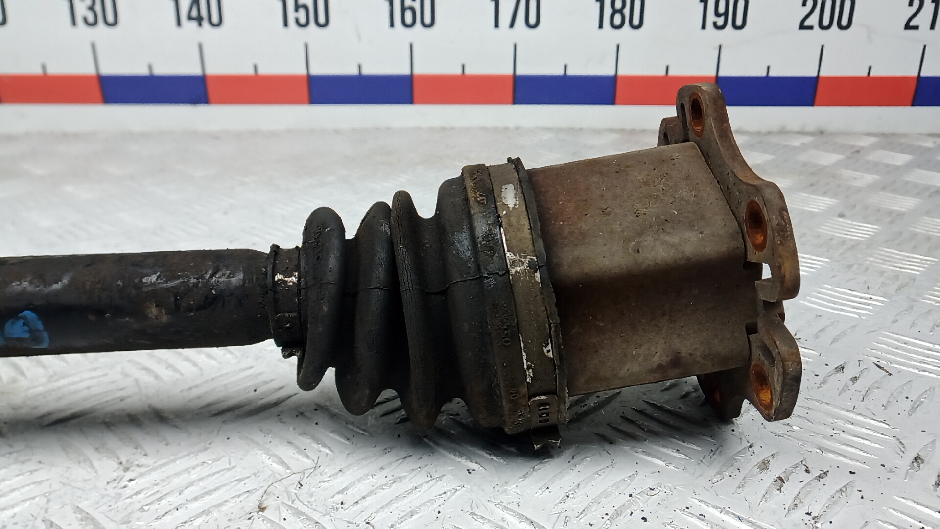 Полуось передняя правая