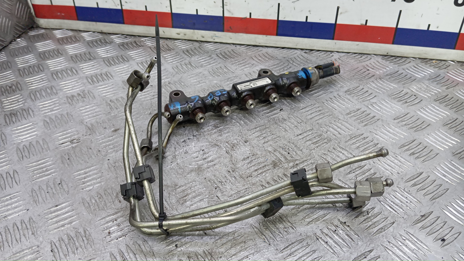 Рейка топливная (рампа)