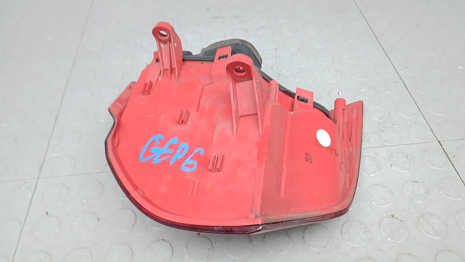 Фонарь задний левый