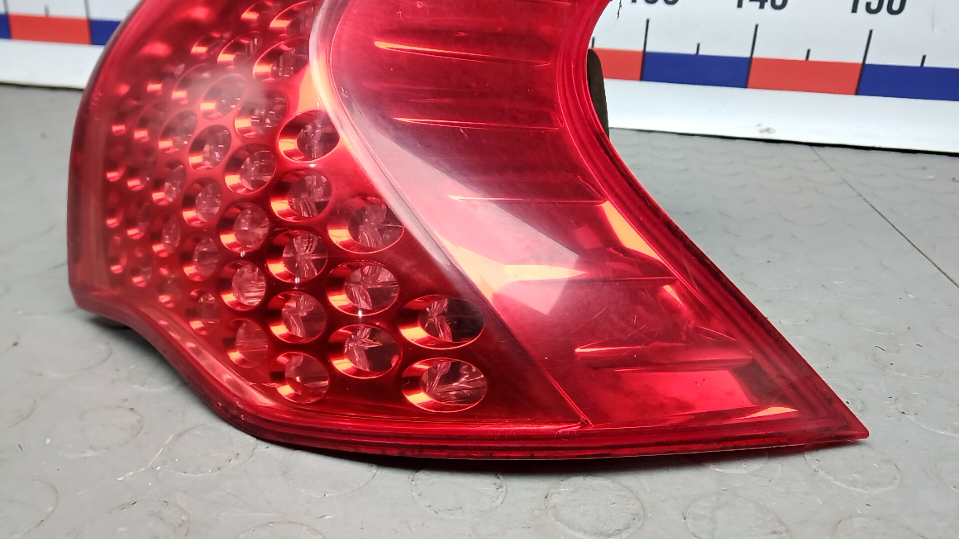 Фонарь задний правый