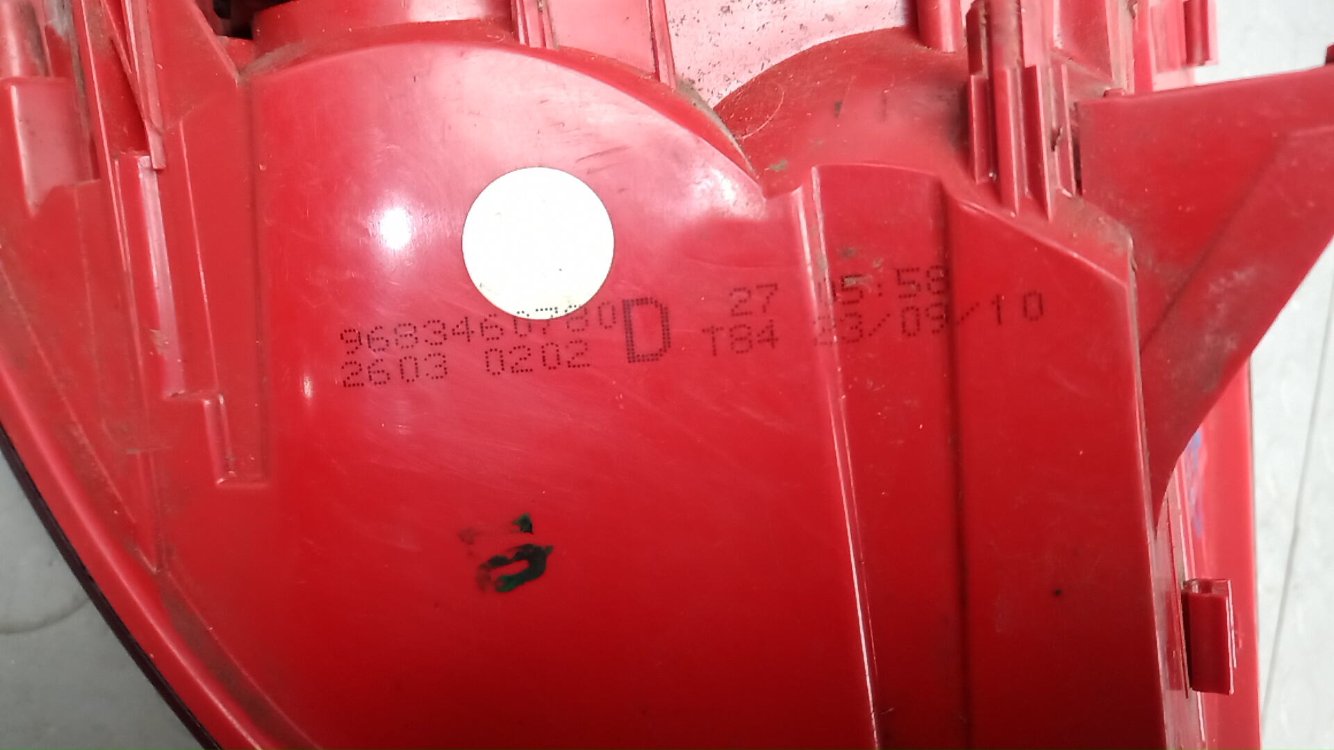 Фонарь задний правый