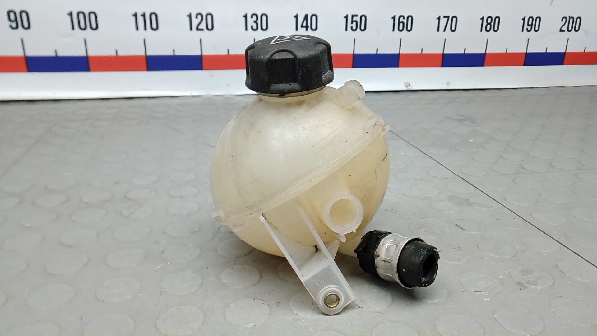 Бачок расширительный