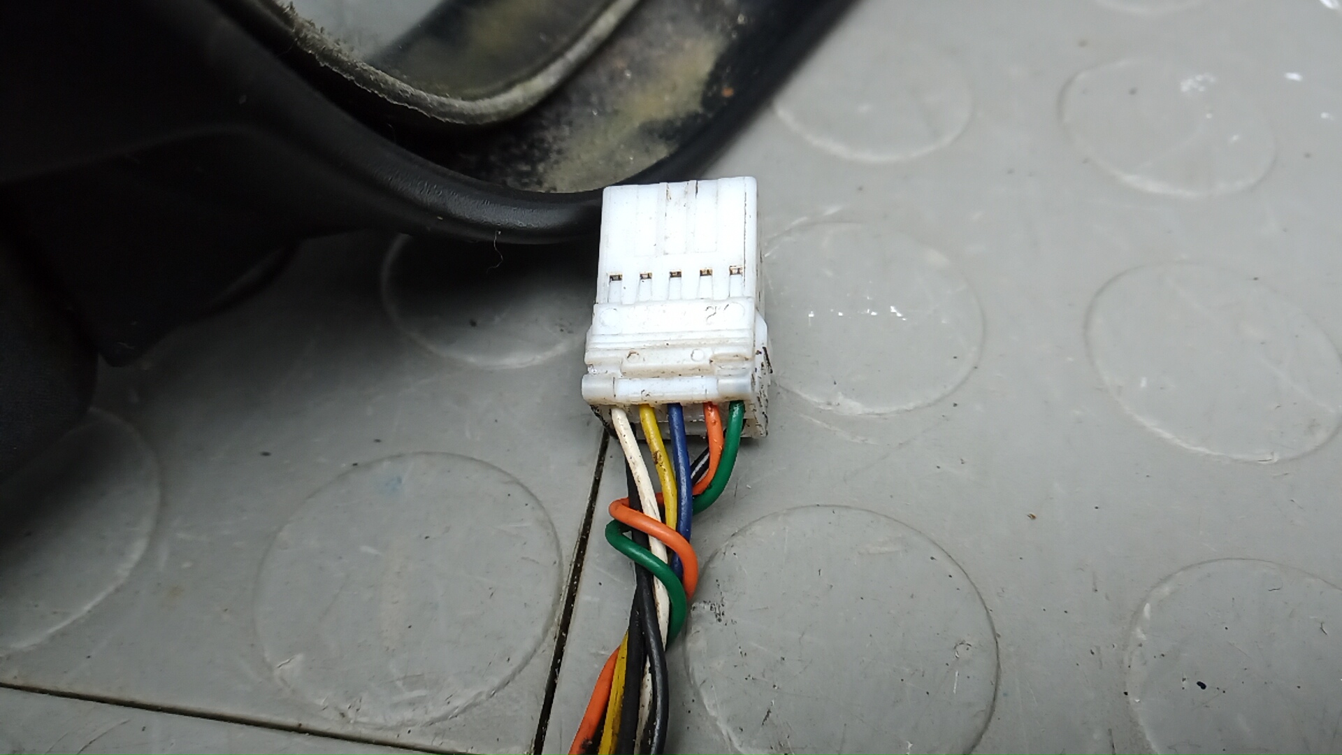 Зеркало правое электрическое