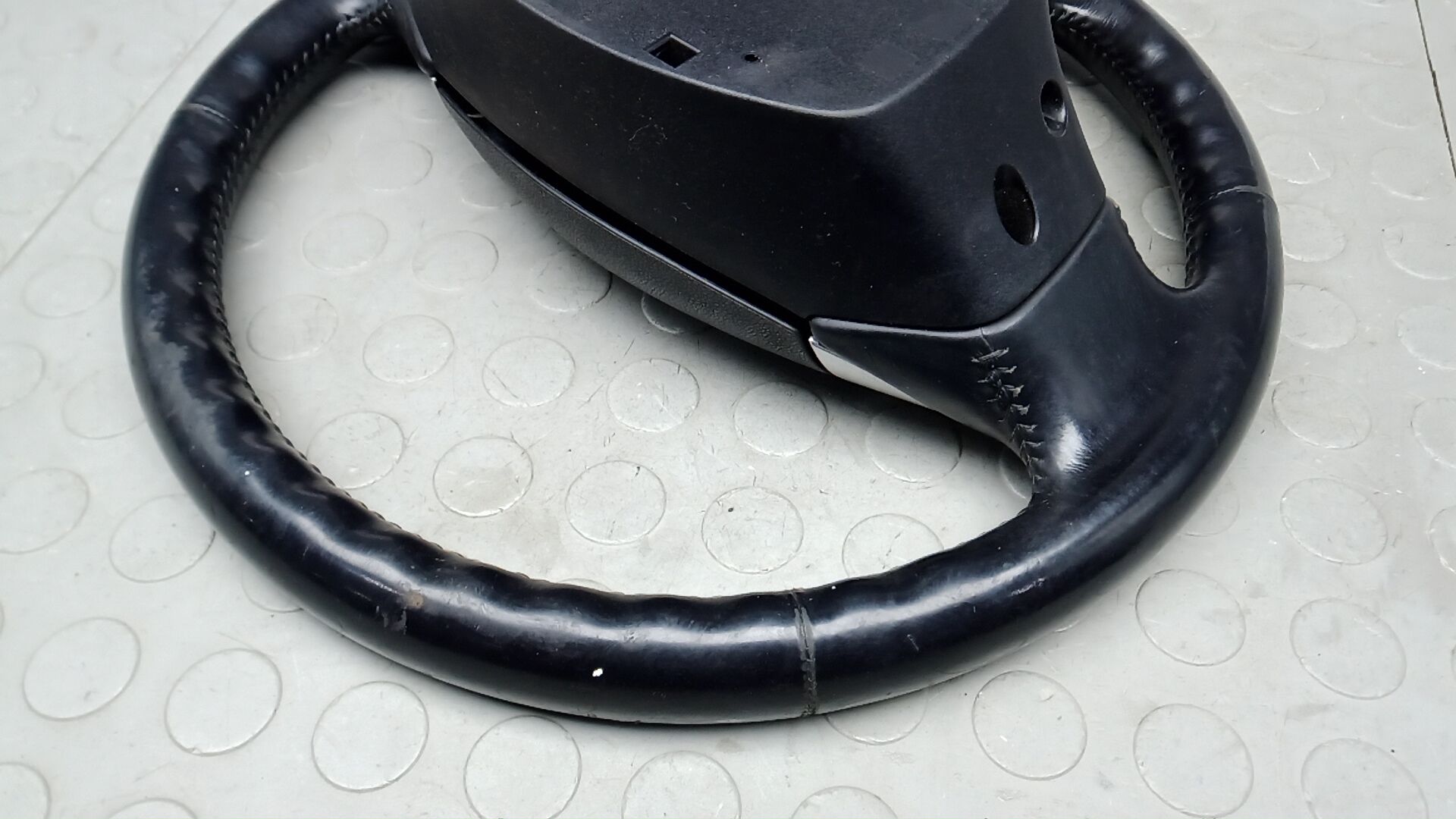 Рулевое колесо (руль)