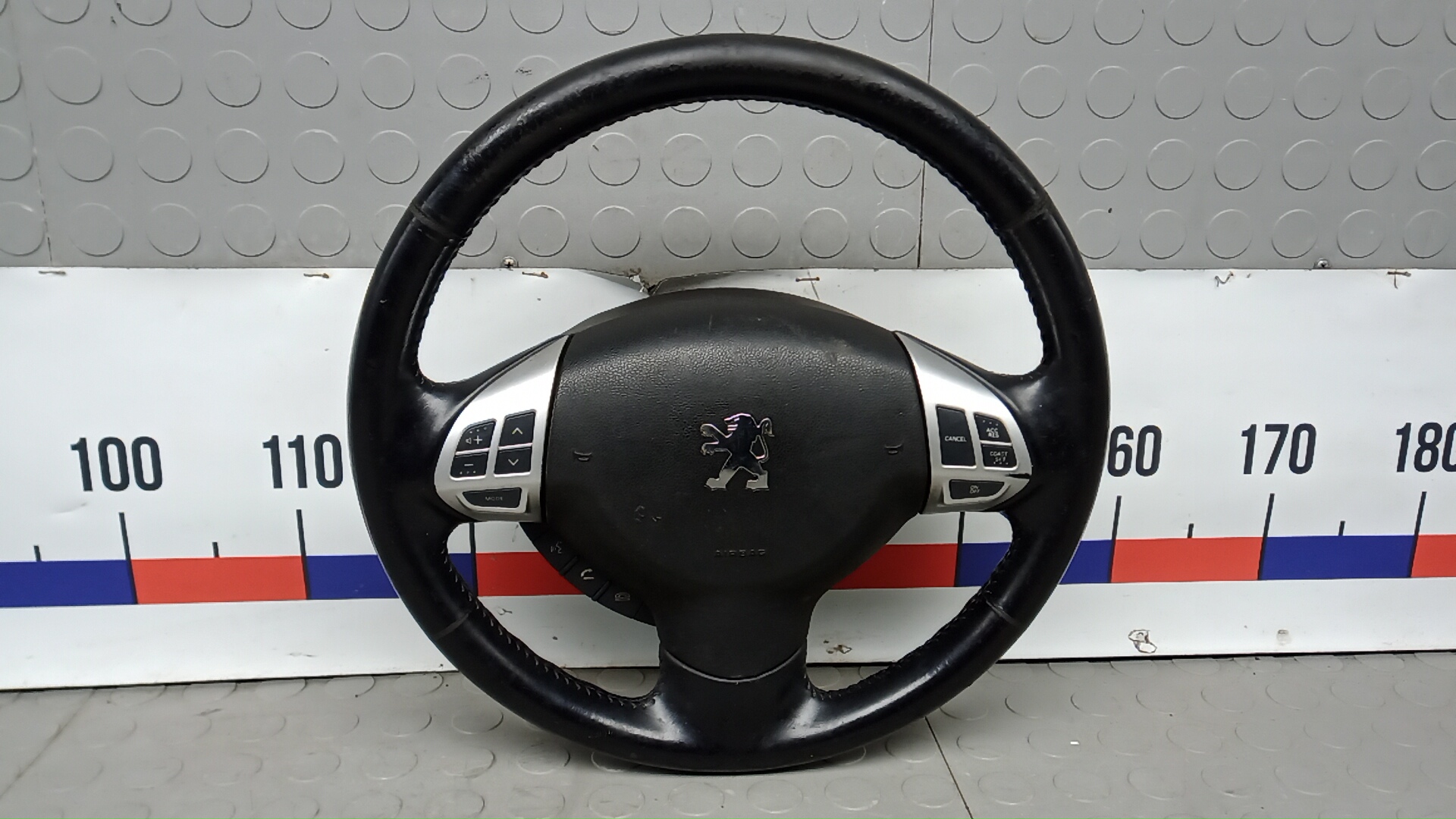 Рулевое колесо (руль)