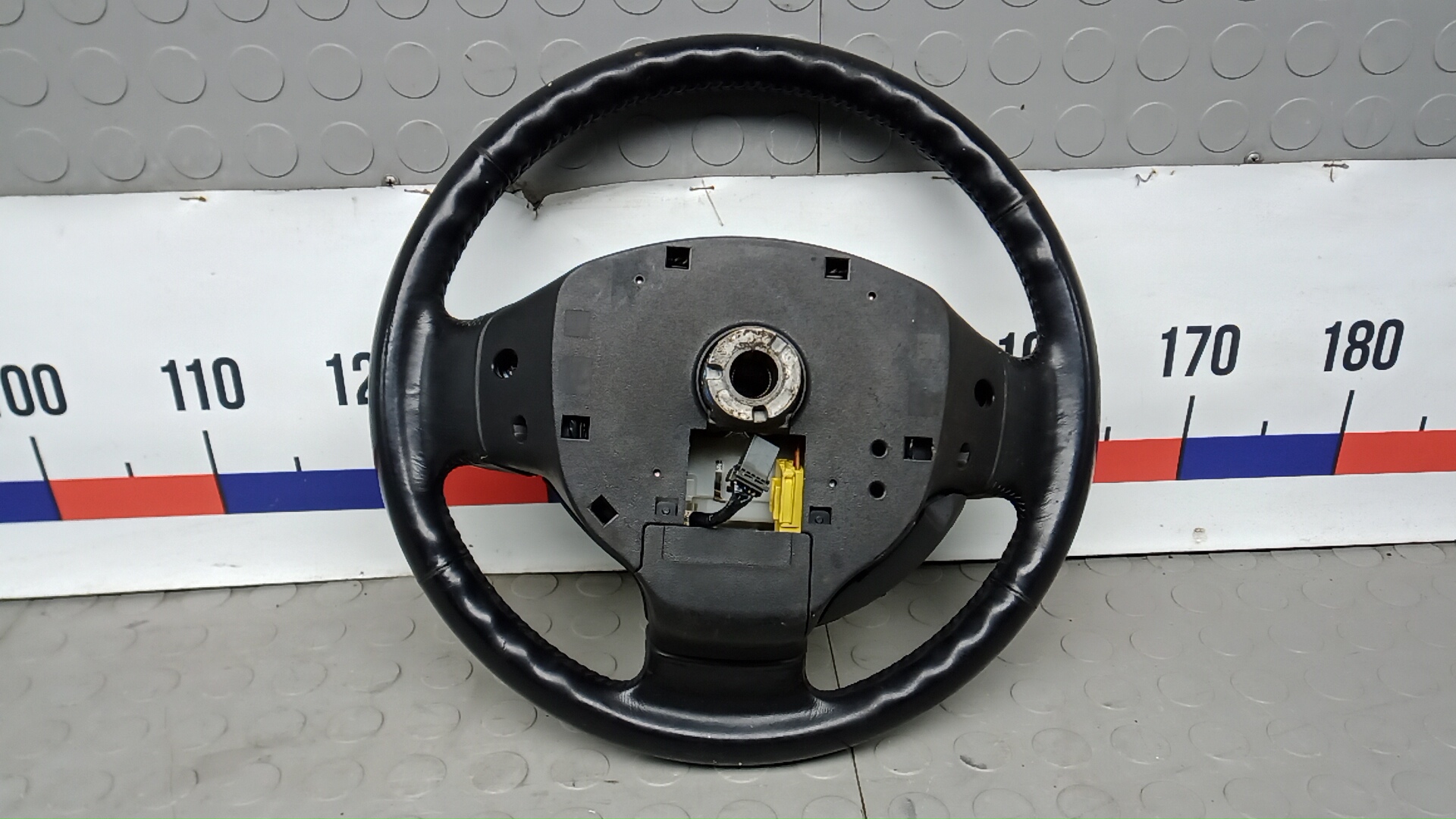 Рулевое колесо (руль)
