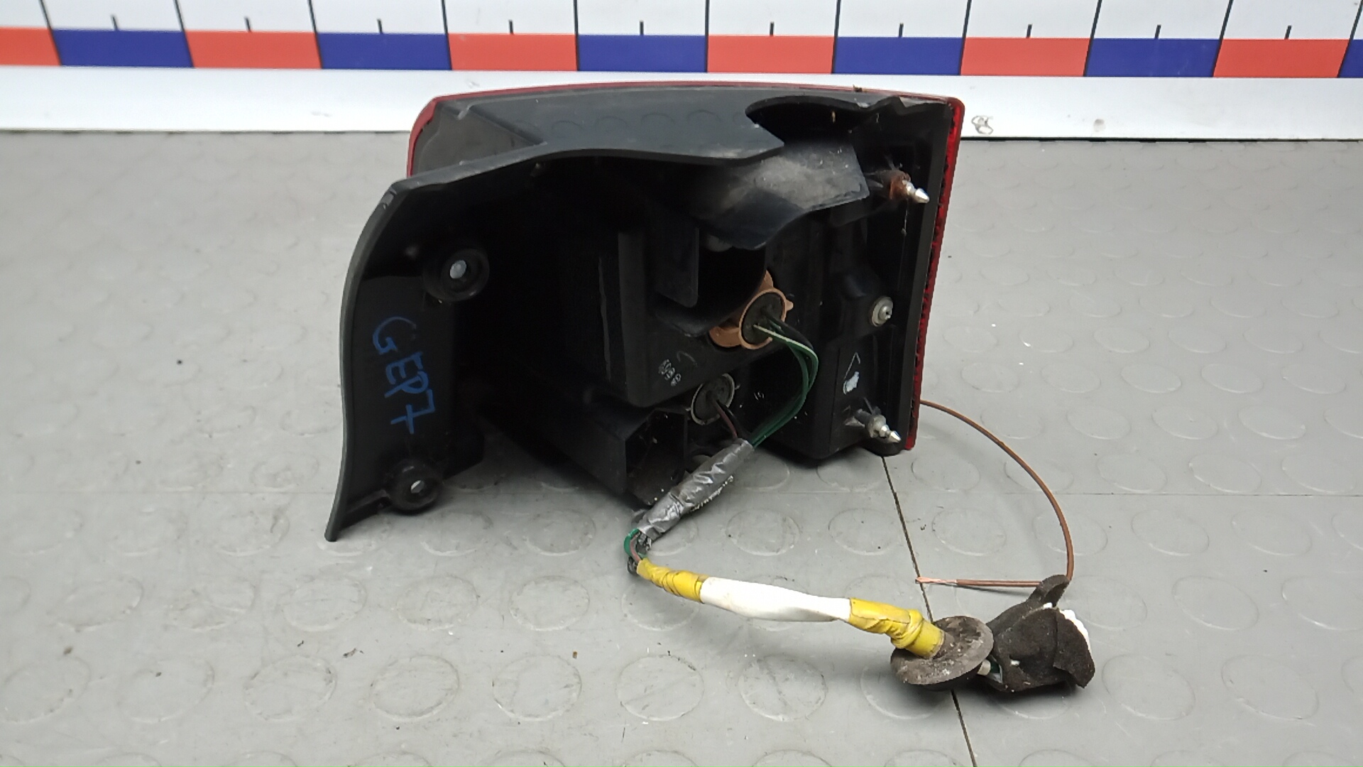 Фонарь задний левый