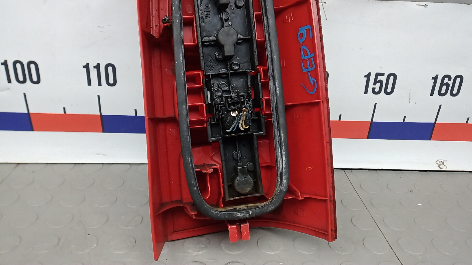 Фонарь задний левый