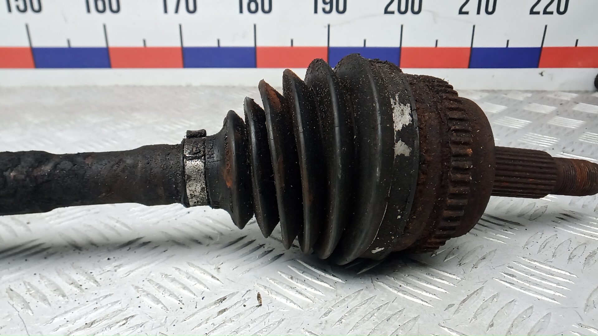 Полуось передняя правая