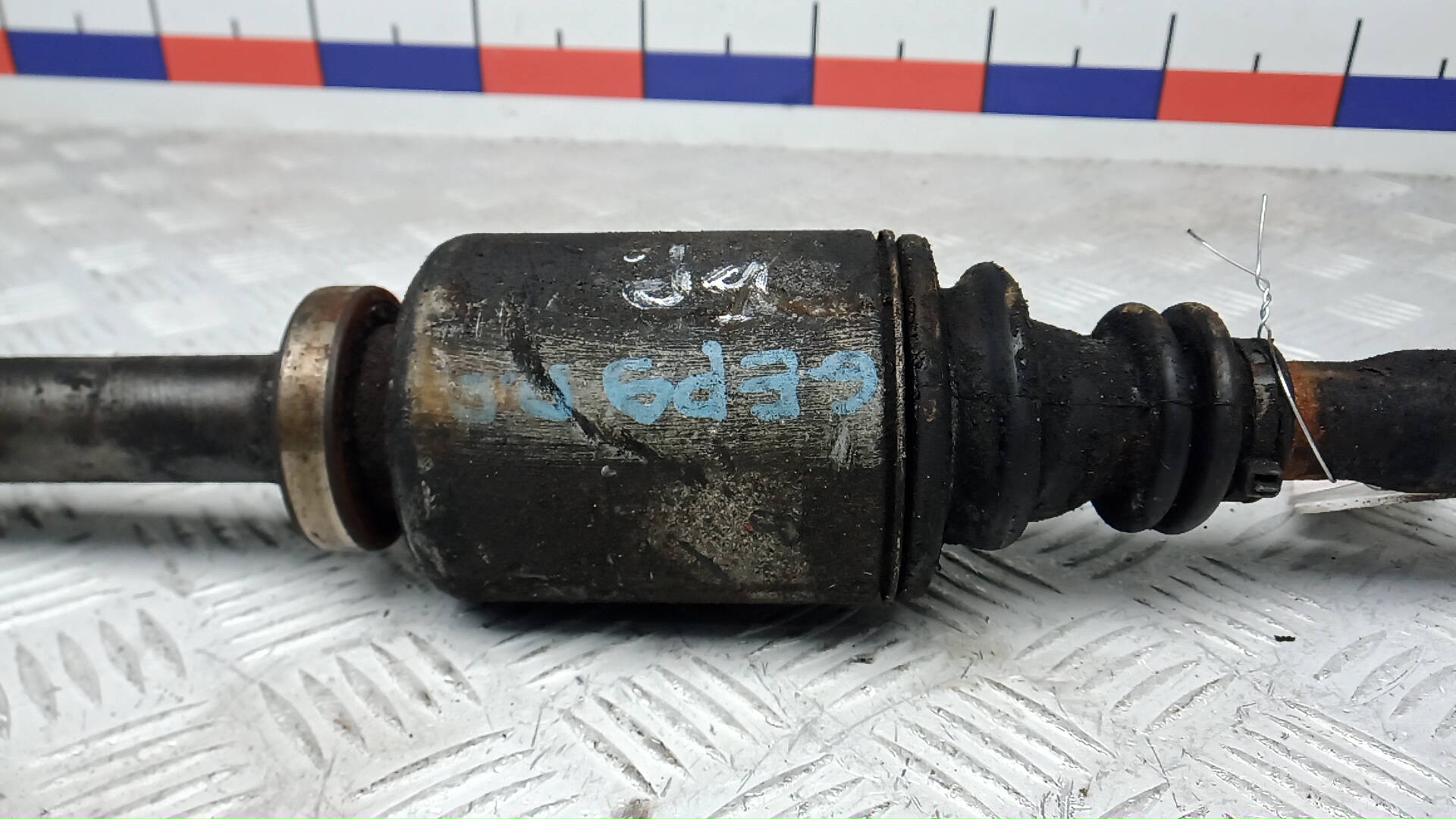 Полуось передняя правая