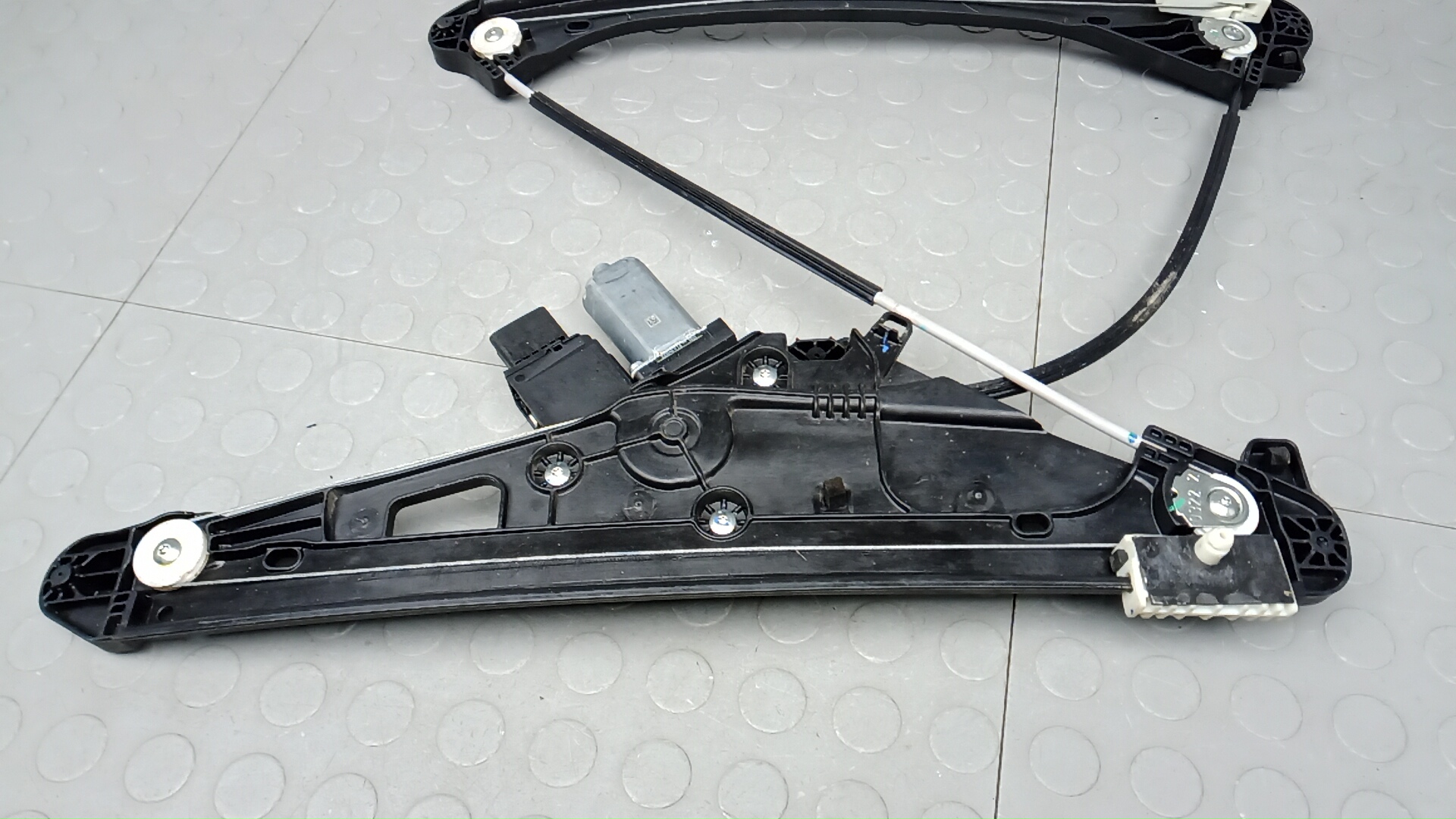 Стеклоподъемник электр. передний правый