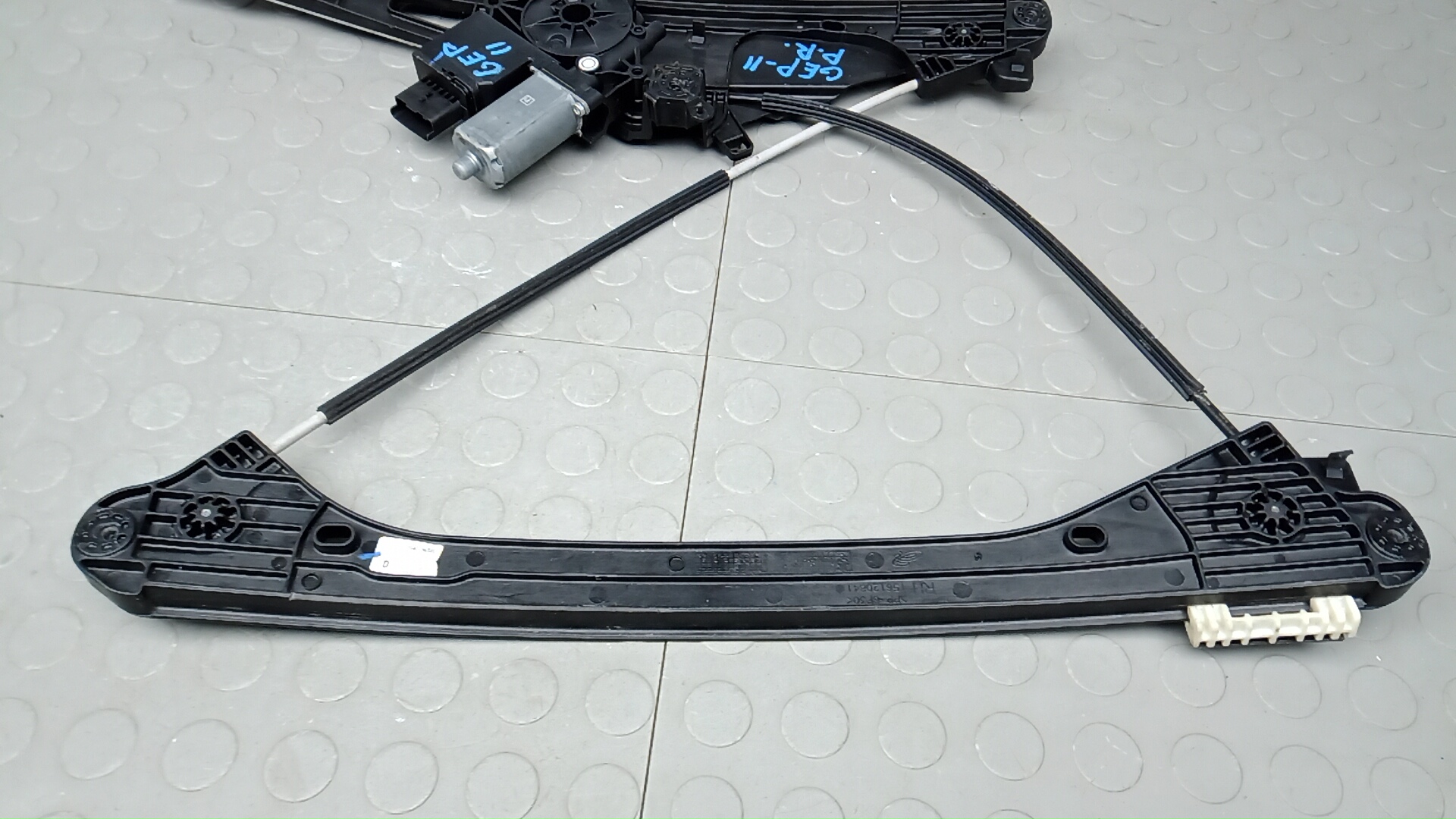 Стеклоподъемник электр. передний правый