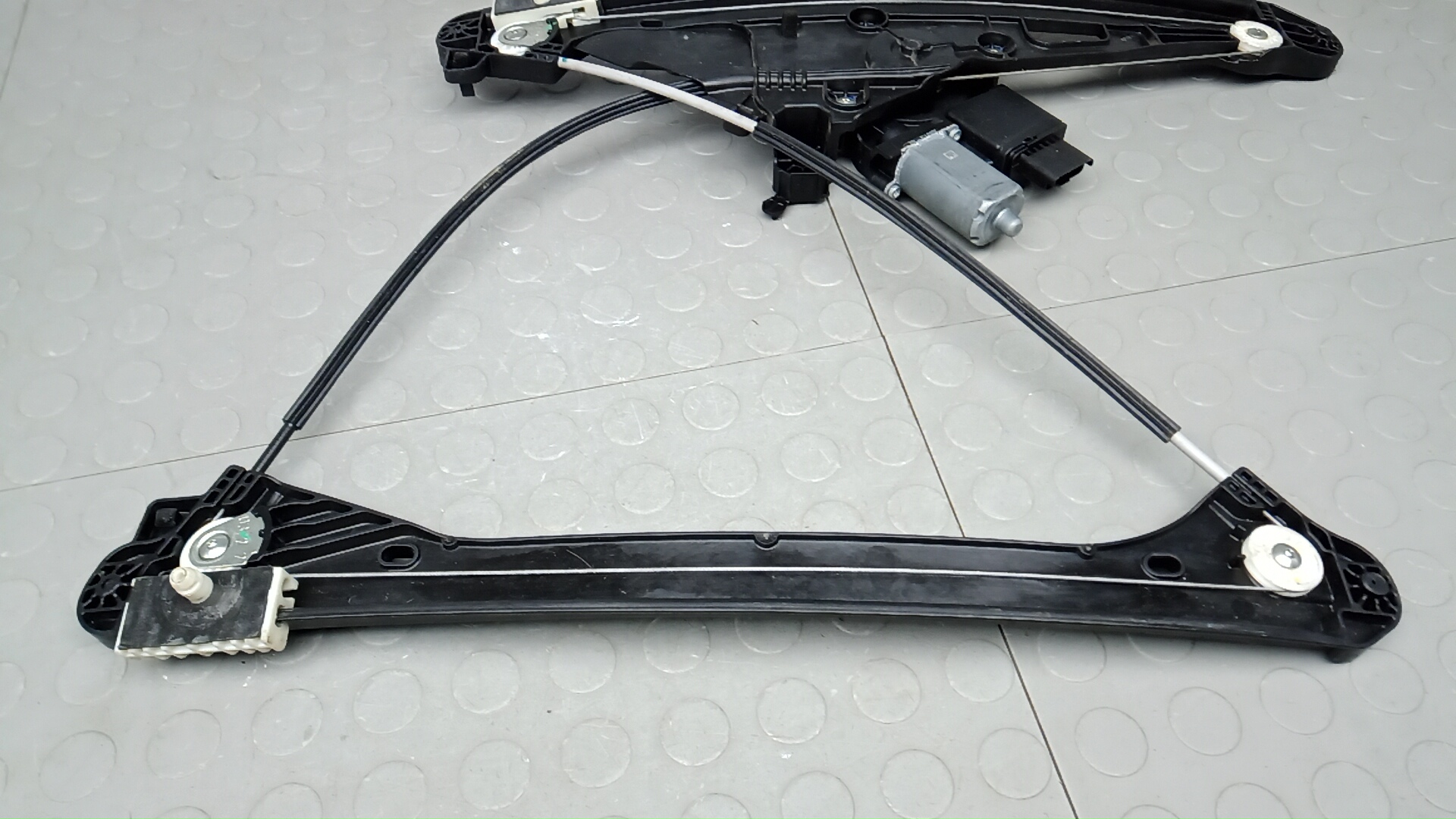 Стеклоподъемник электр. передний правый