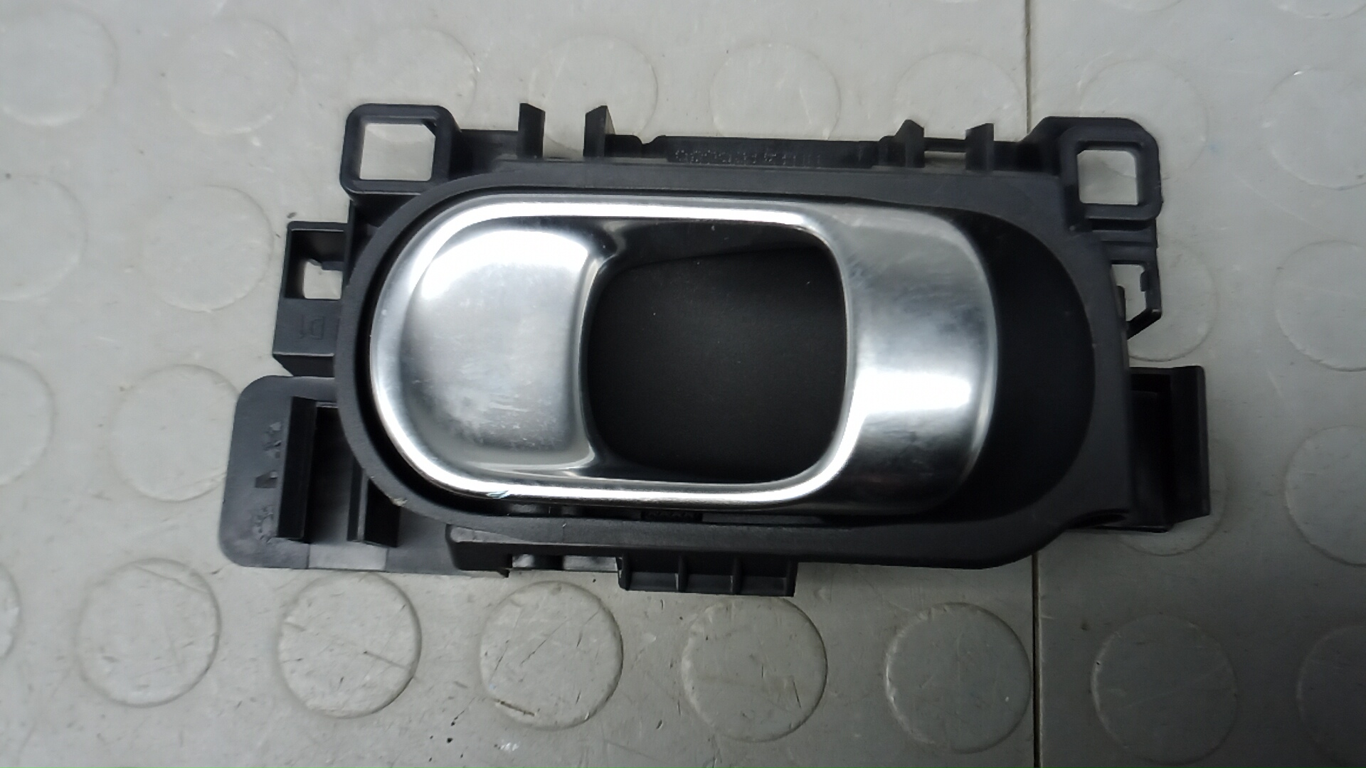 Ручка двери передней внутренняя правая