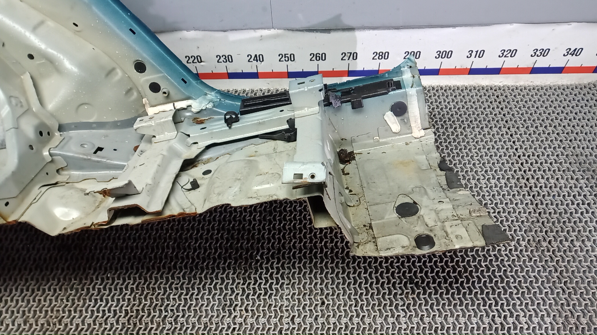 Крыло заднее левое