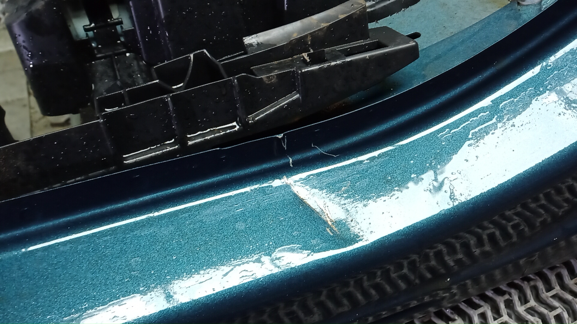 Крыло заднее левое