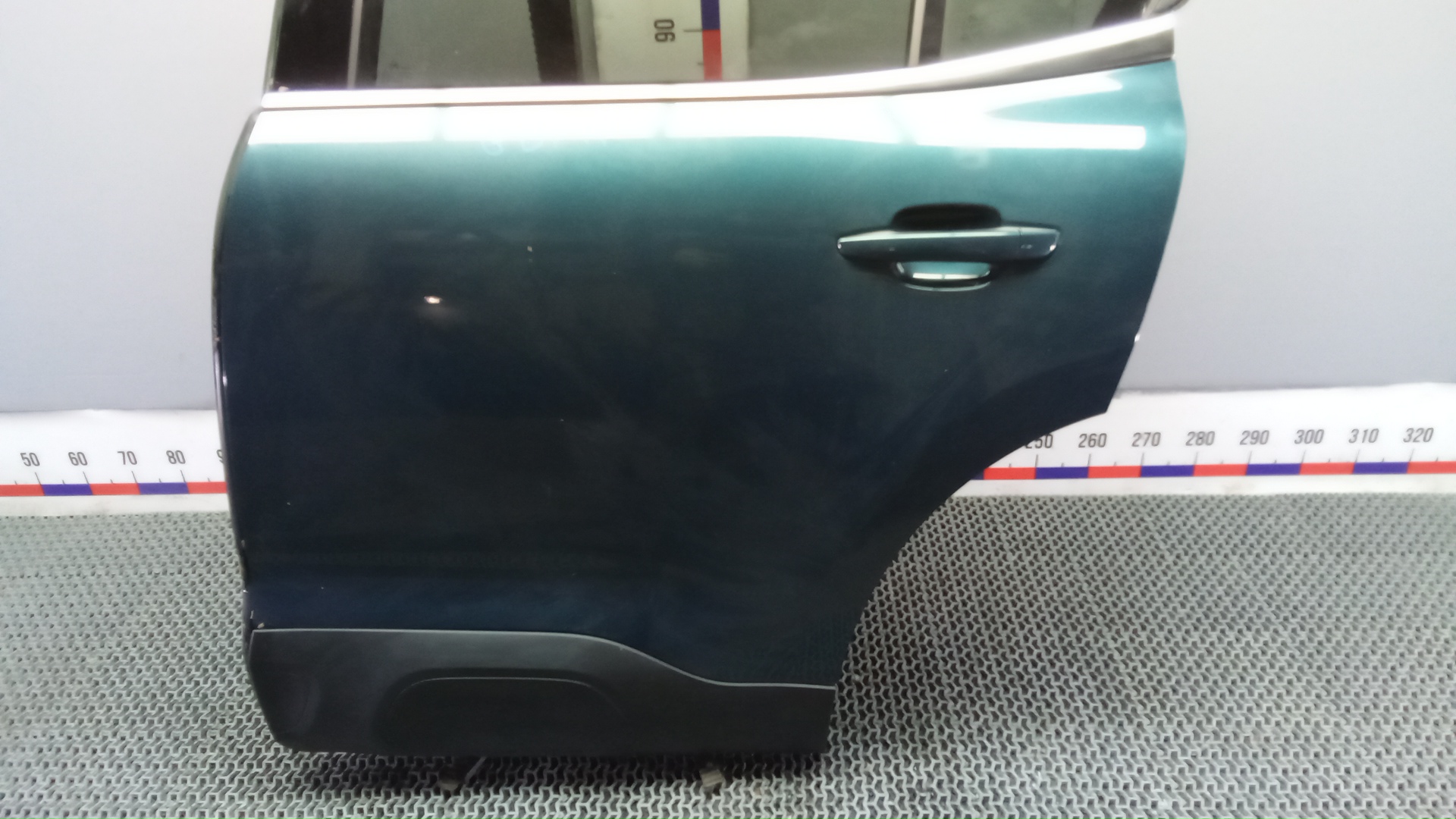 Дверь задняя левая