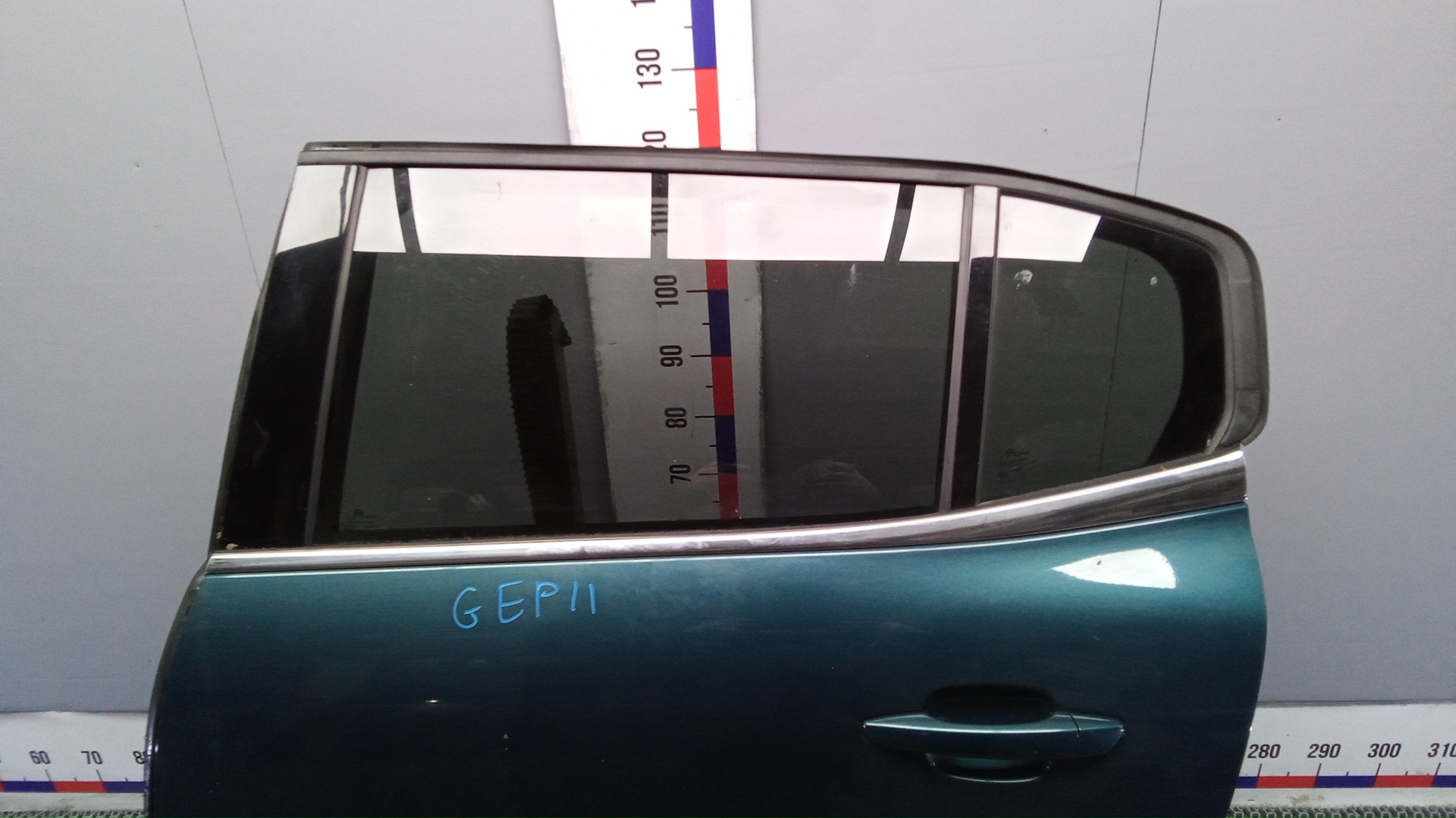 Дверь задняя левая