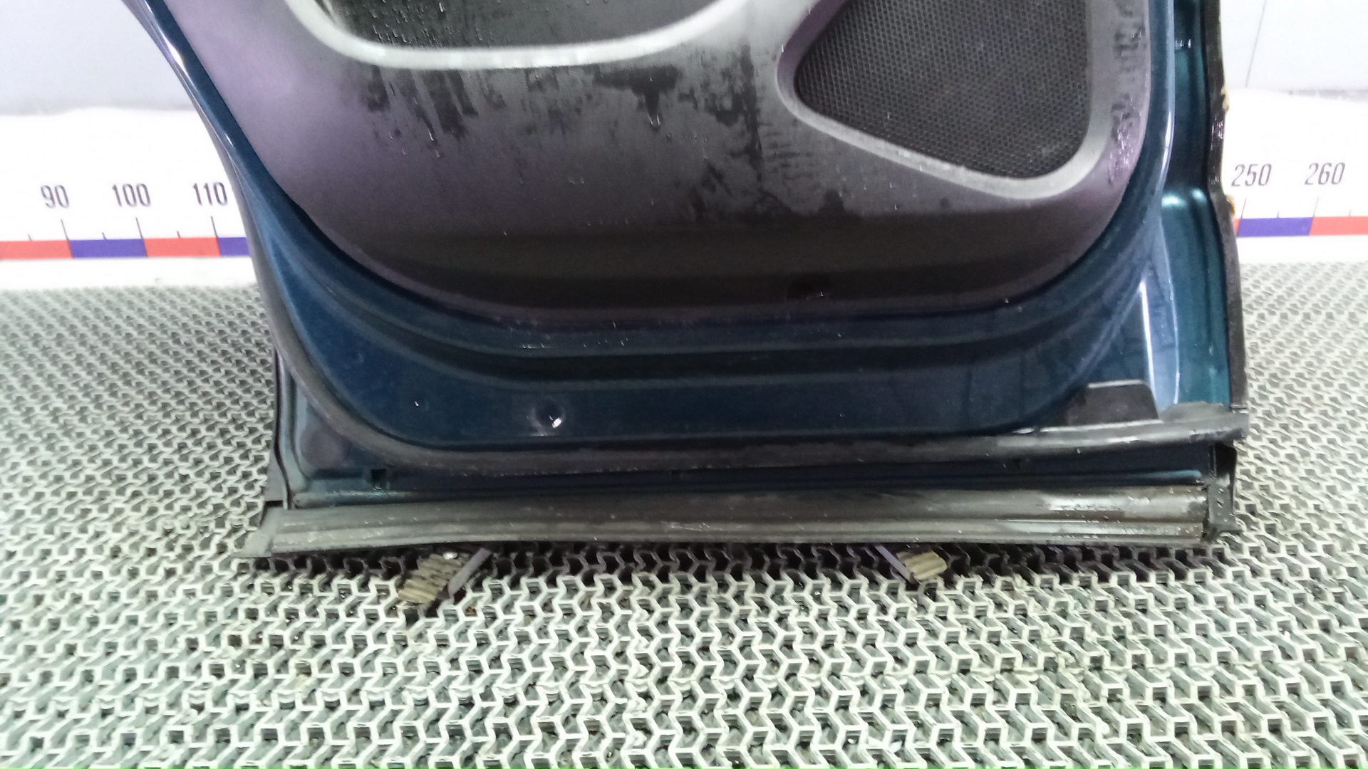 Дверь задняя левая