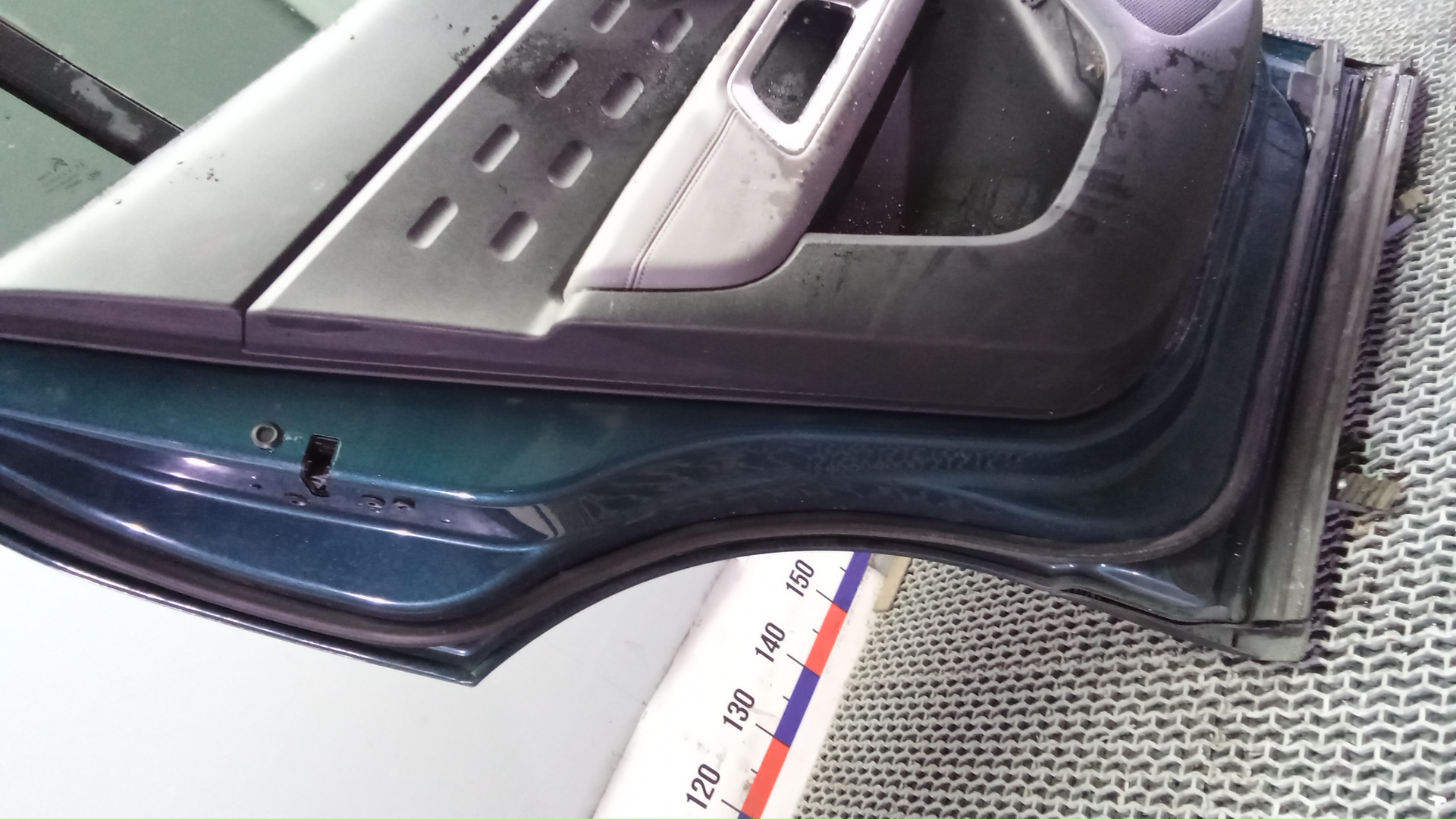 Дверь задняя левая