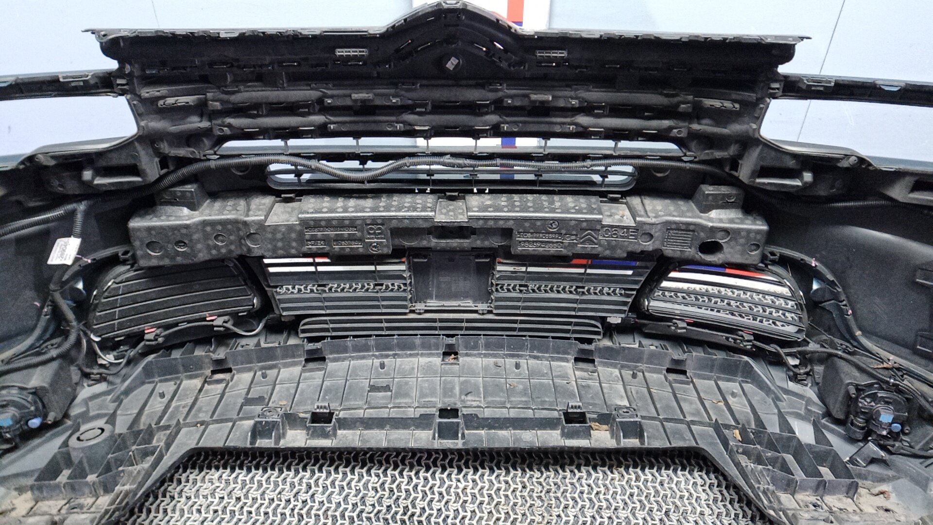 Бампер передний