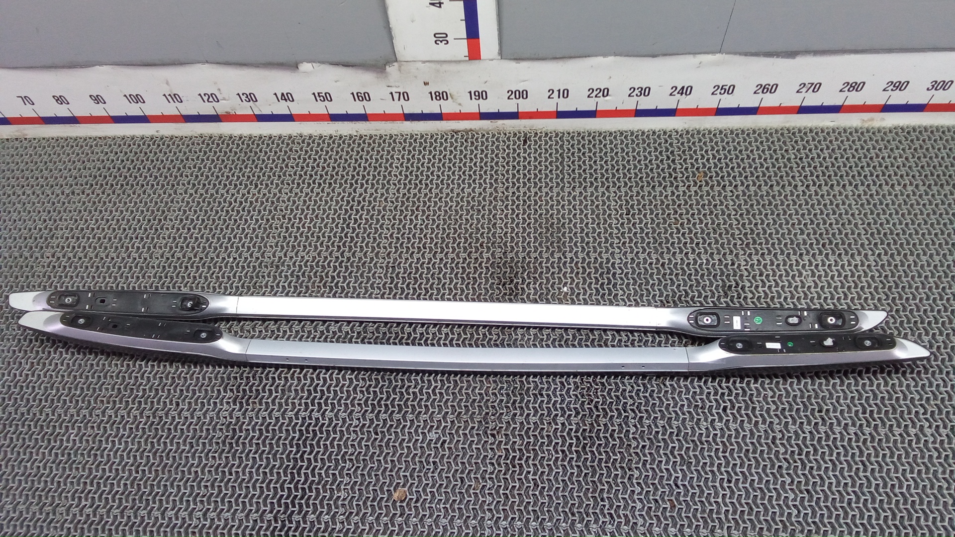 Рейлинги (релинг) к-кт (планки на крышу)