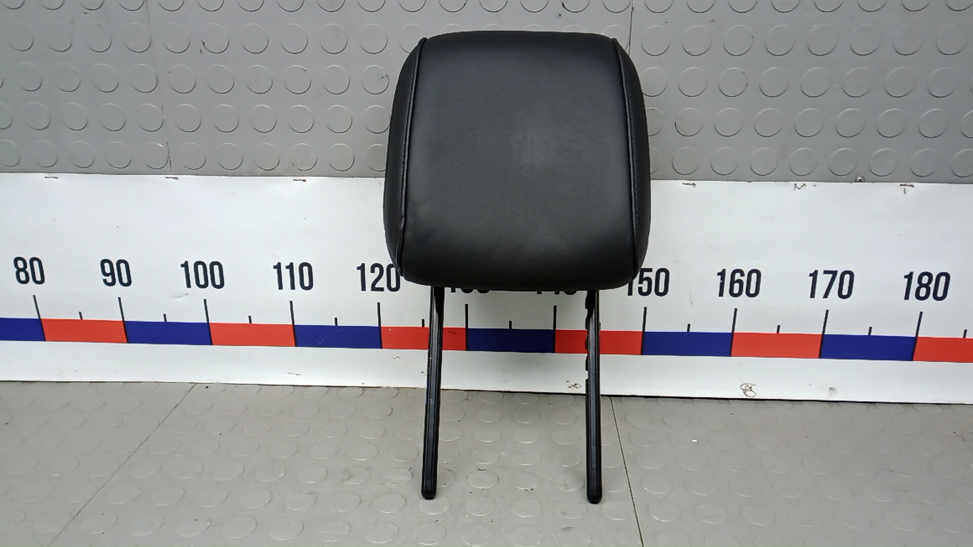 Подголовник сиденья