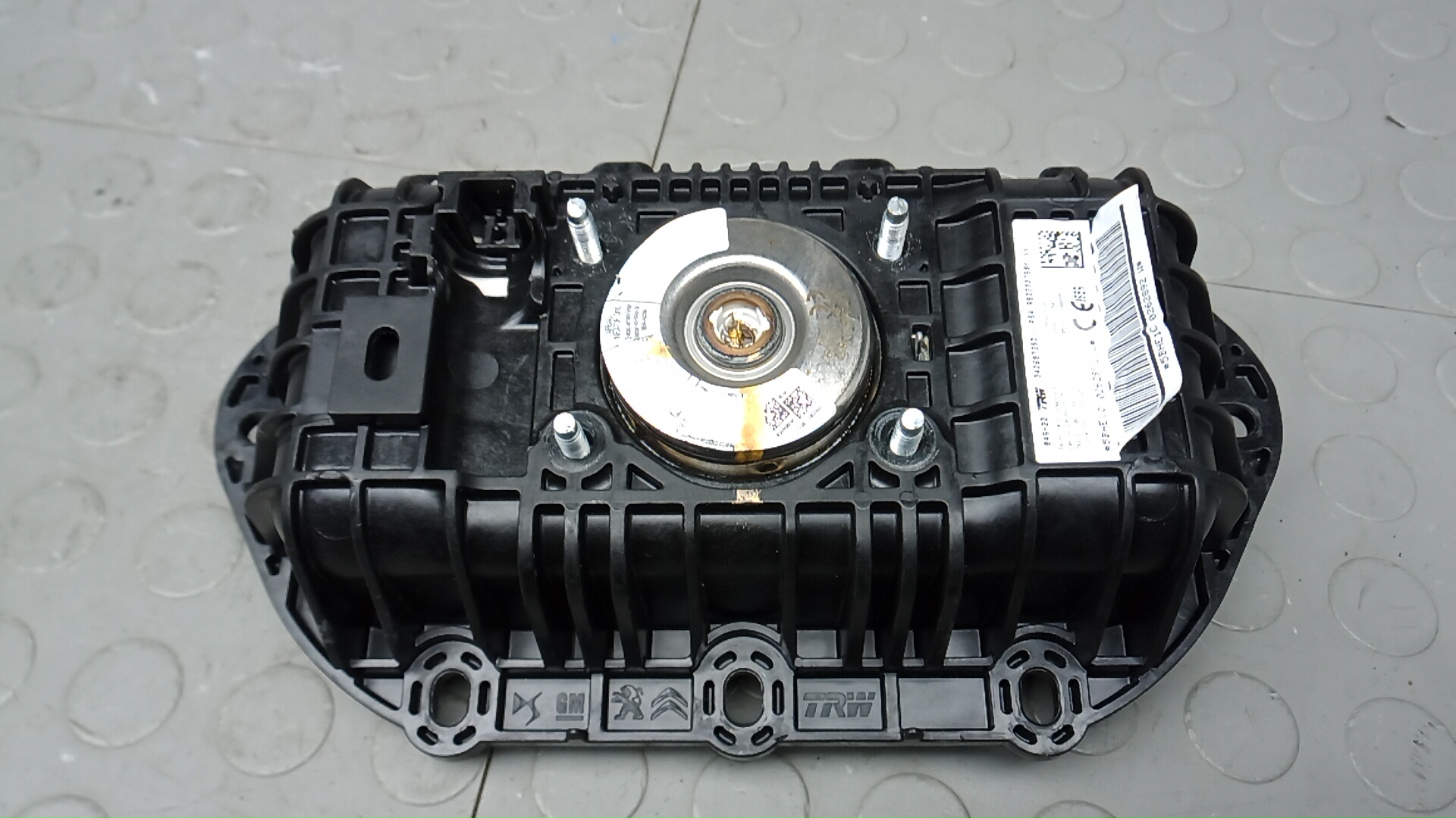 Подушка безопасности пассажирская (в торпедо)