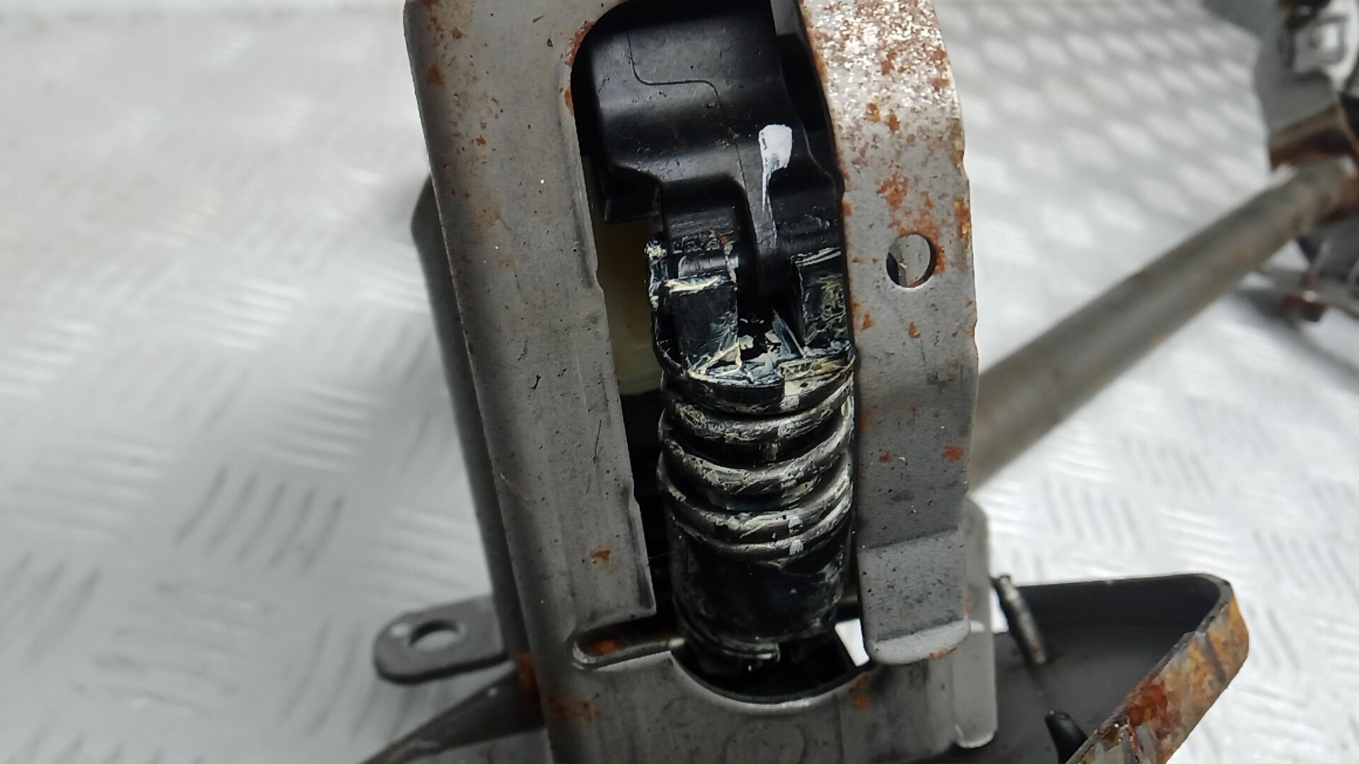 Кронштейн крепления педали