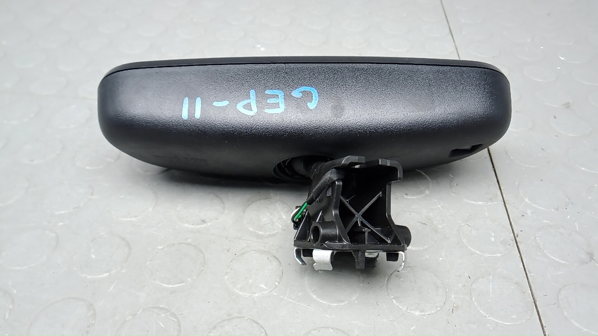 Зеркало заднего вида