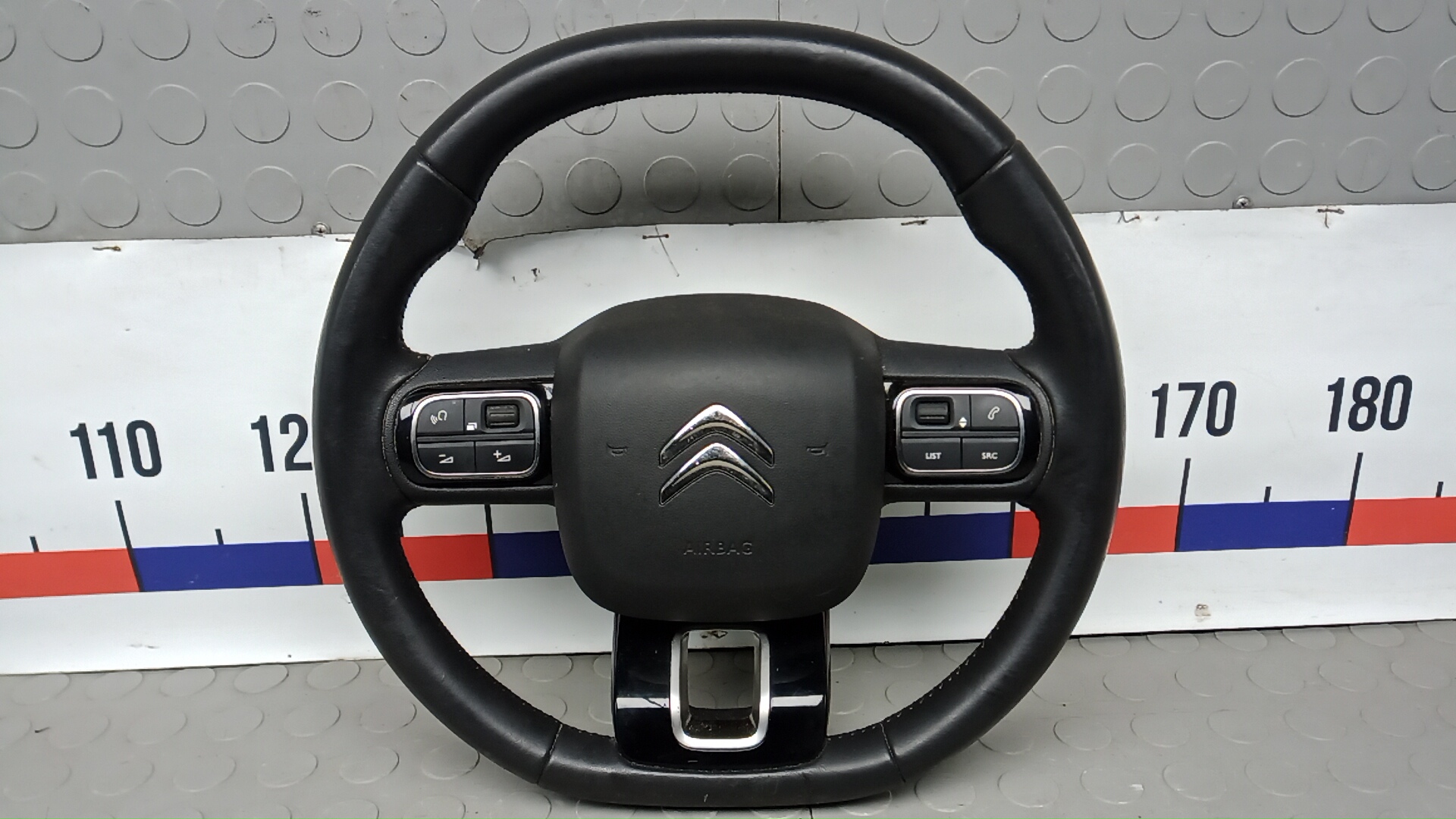 Рулевое колесо (руль)