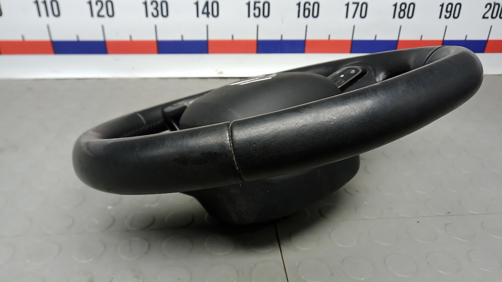 Рулевое колесо (руль)