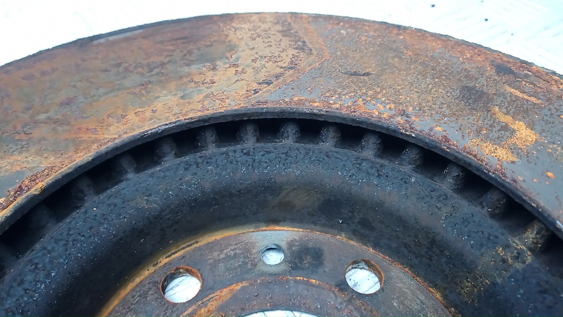 Диск тормозной передний вентилируемый