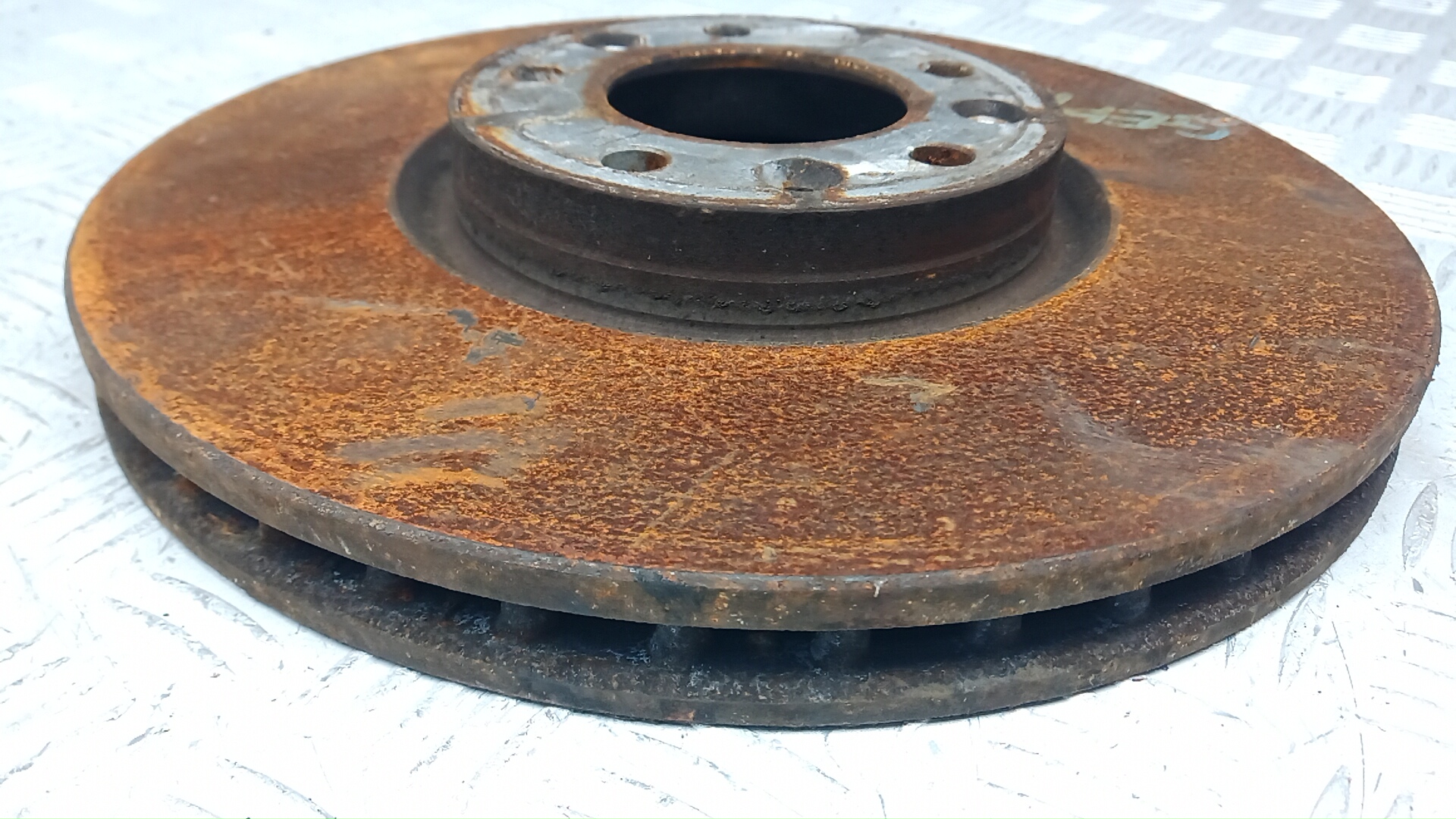 Диск тормозной передний вентилируемый