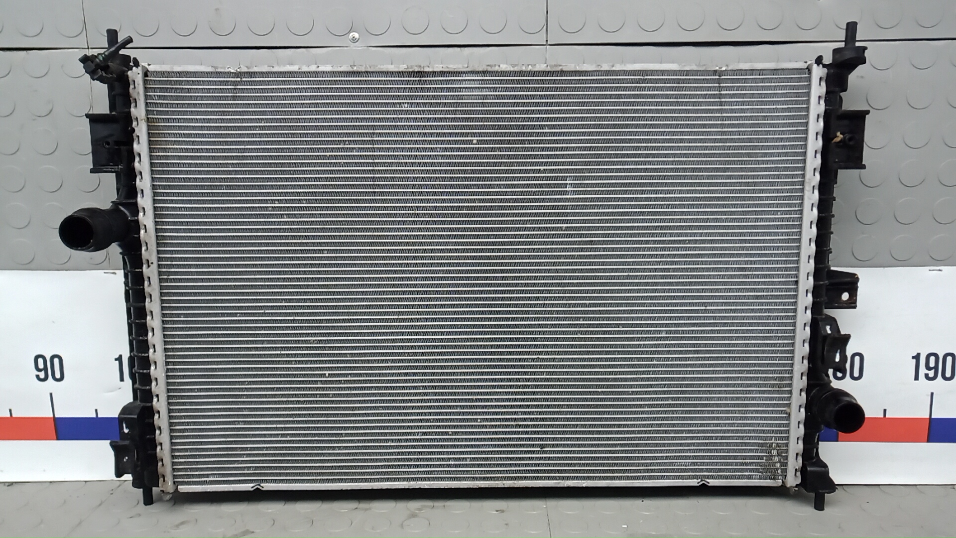 Радиатор охлаждения двигателя основной