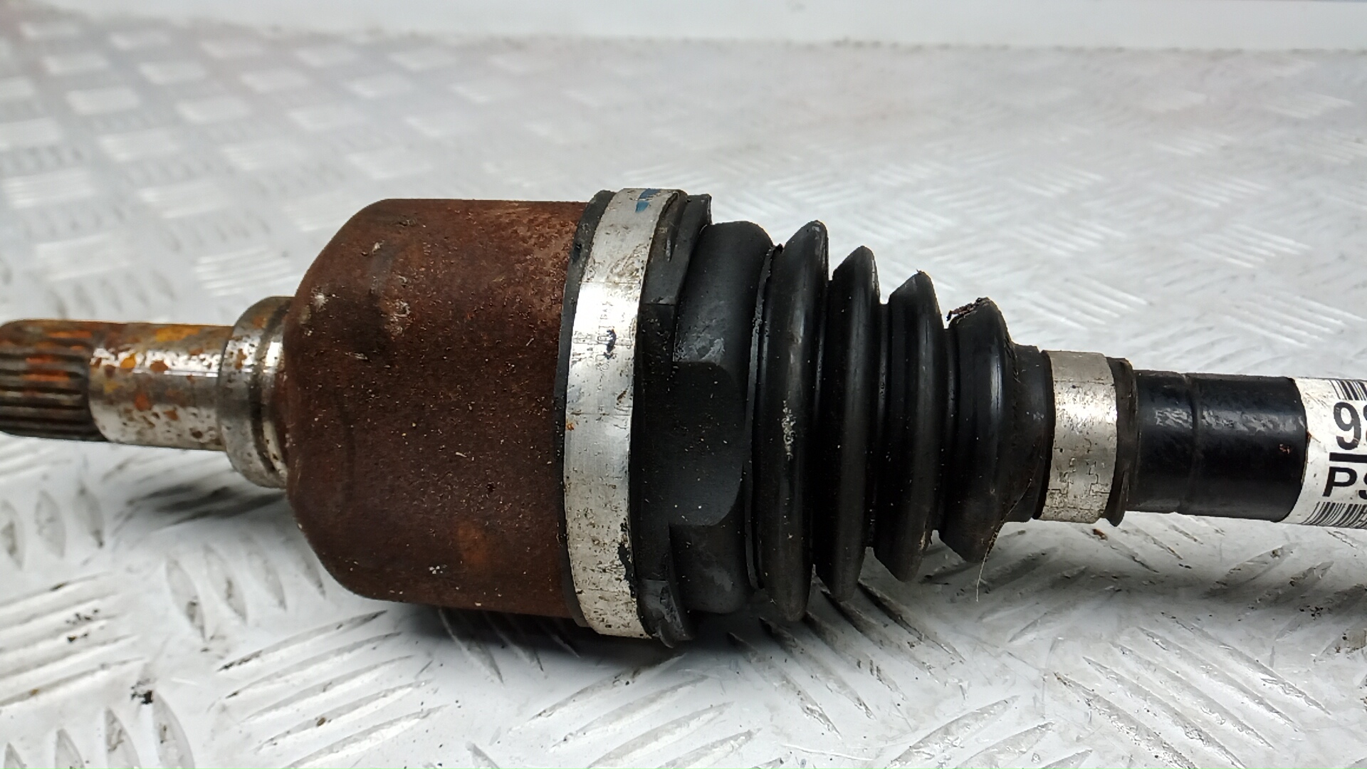 Полуось передняя левая