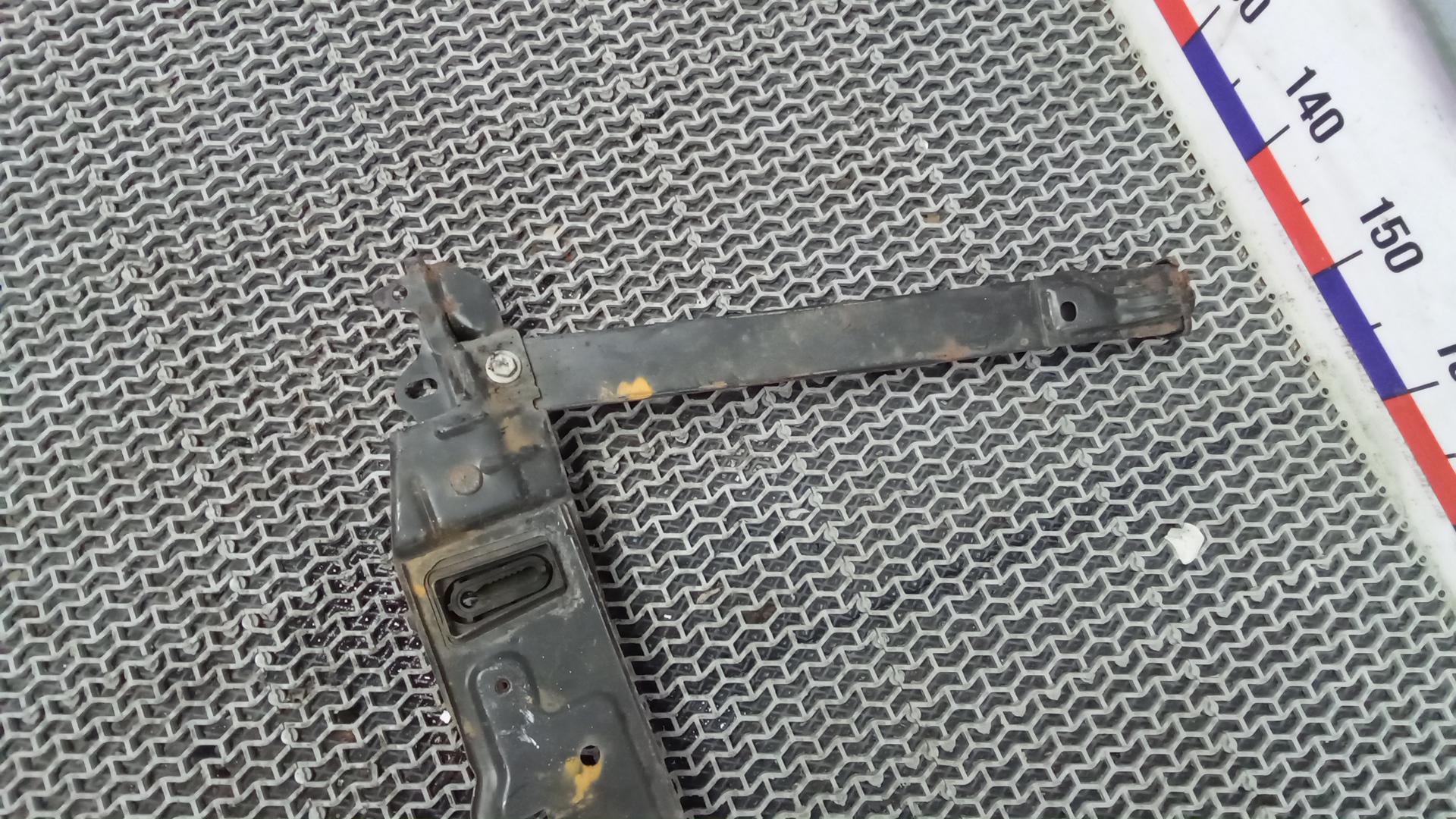 Балка подрадиаторная