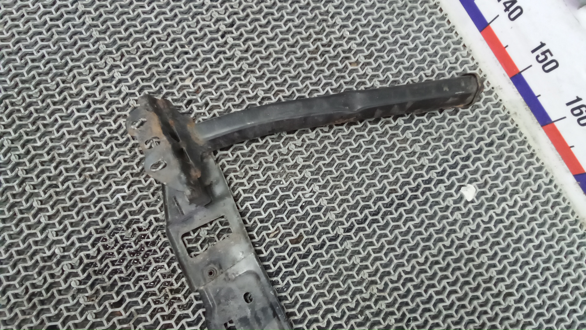 Балка подрадиаторная