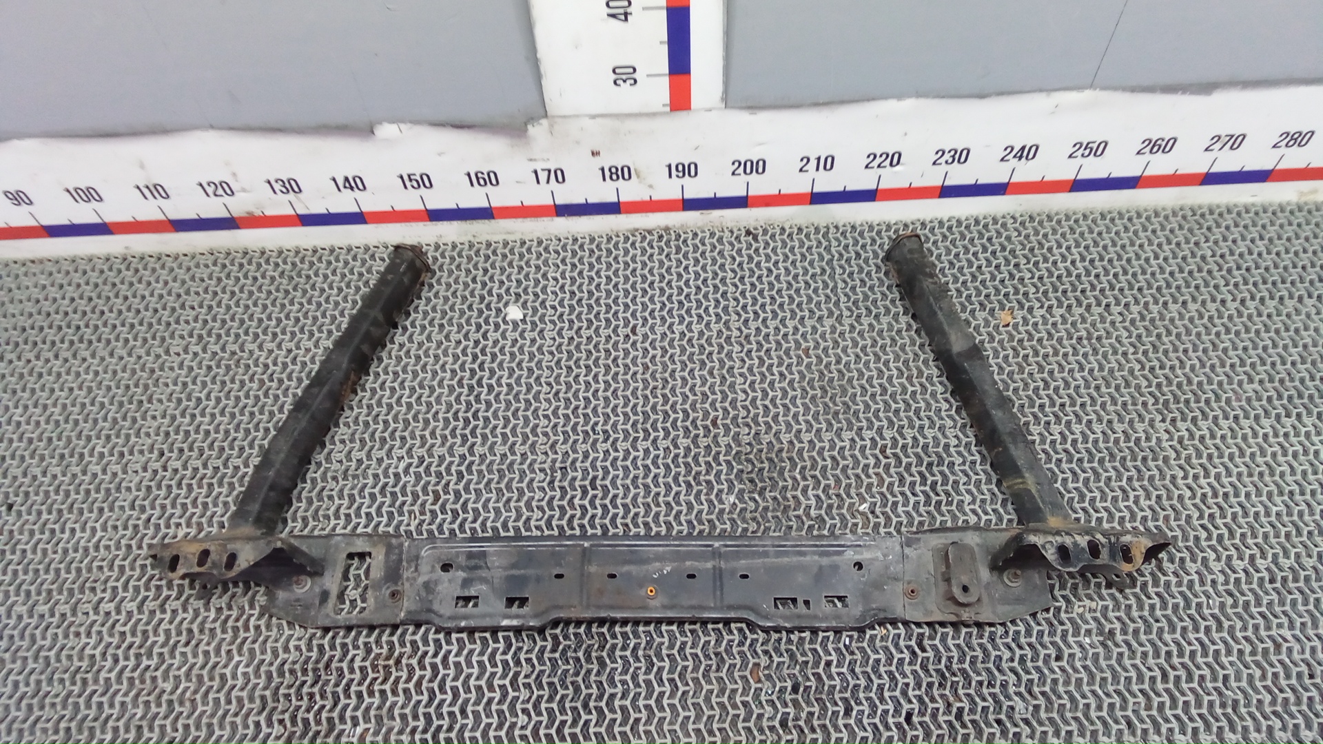 Балка подрадиаторная