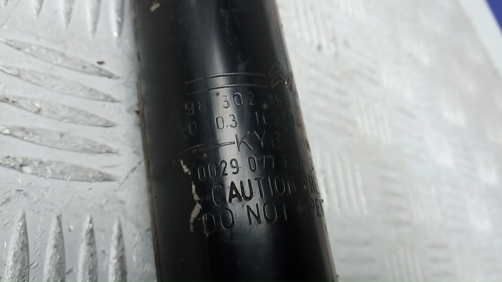 Амортизатор задний (стойка)