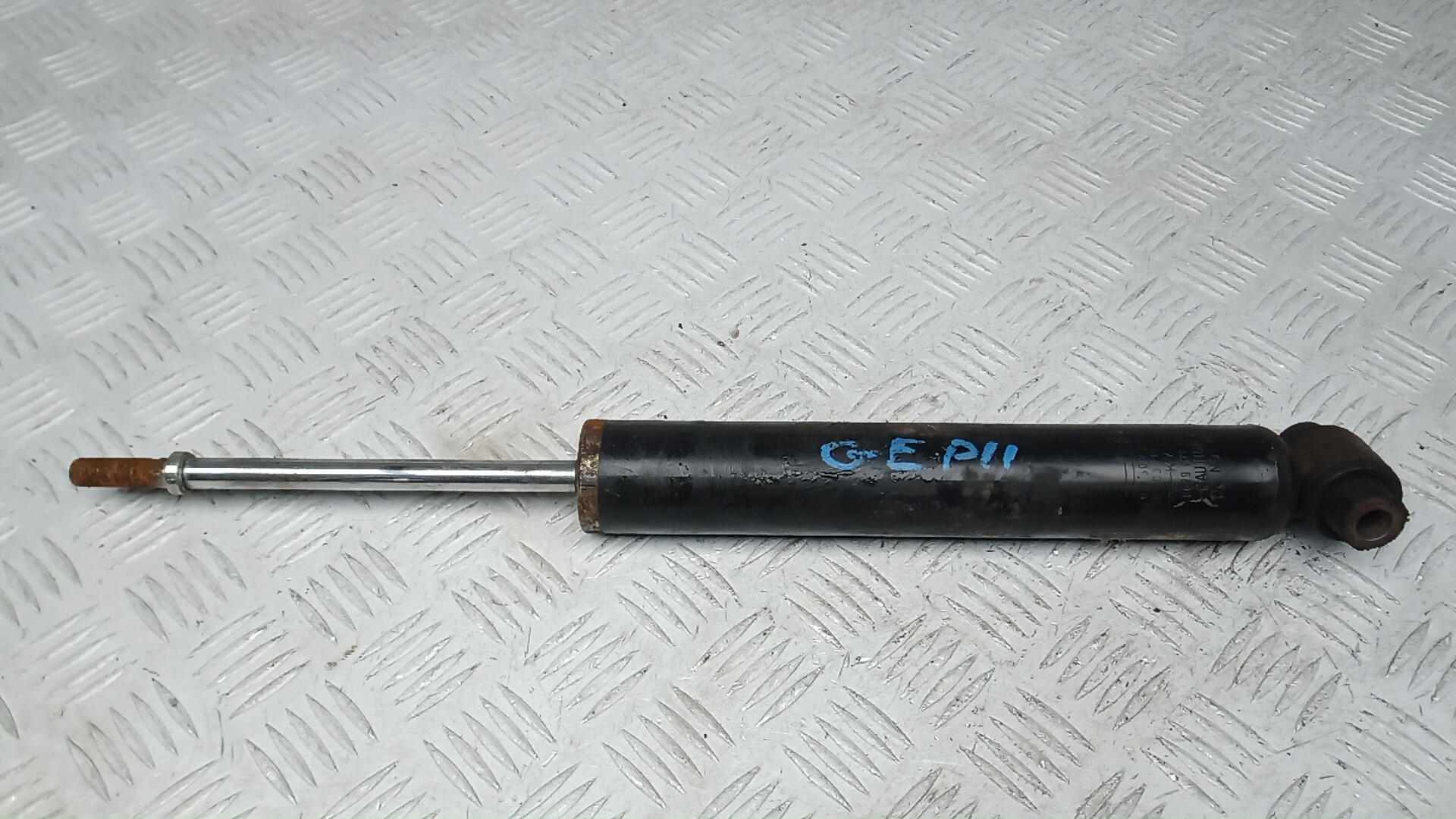 Амортизатор задний (стойка)