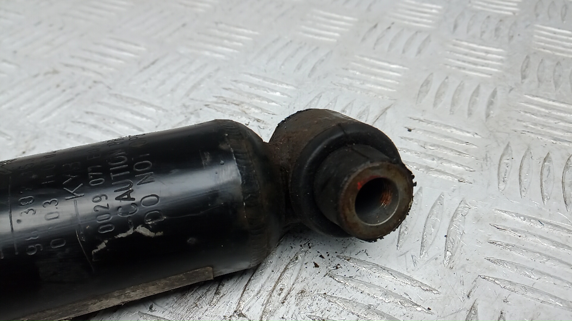 Амортизатор задний (стойка)