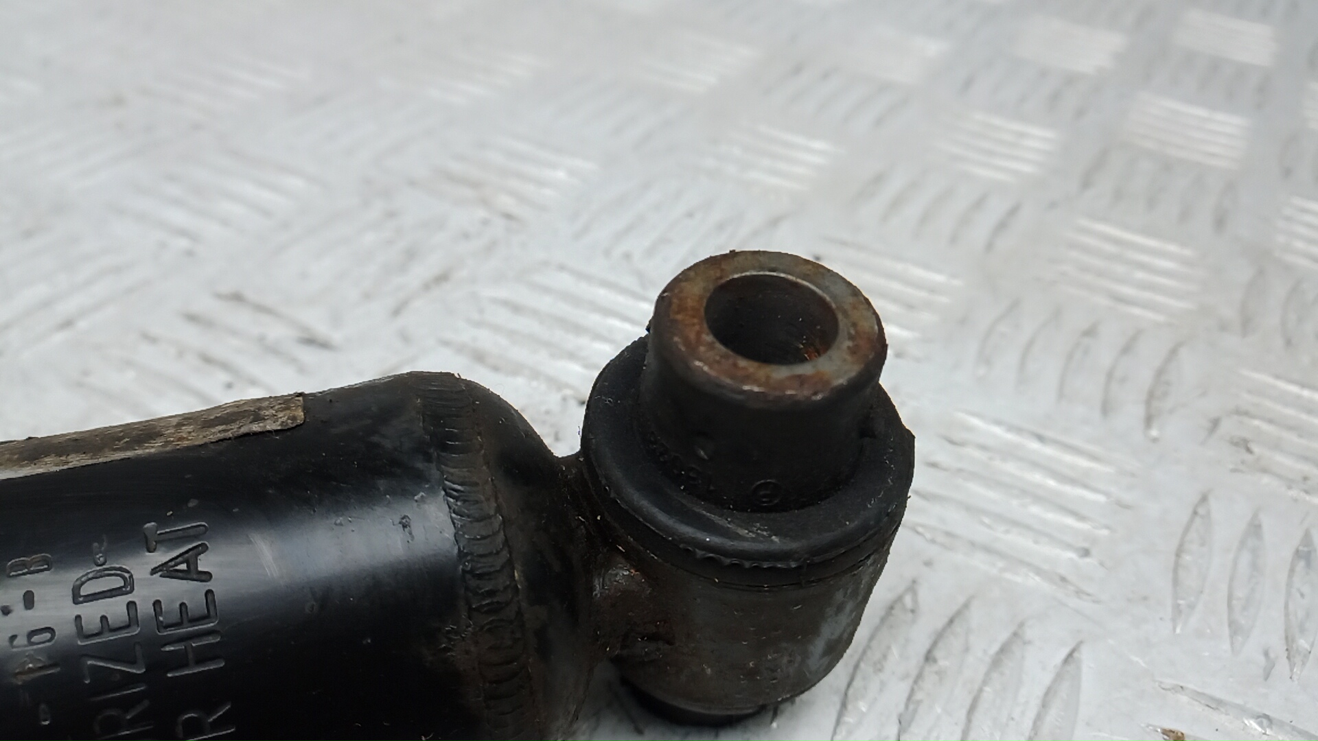 Амортизатор задний (стойка)