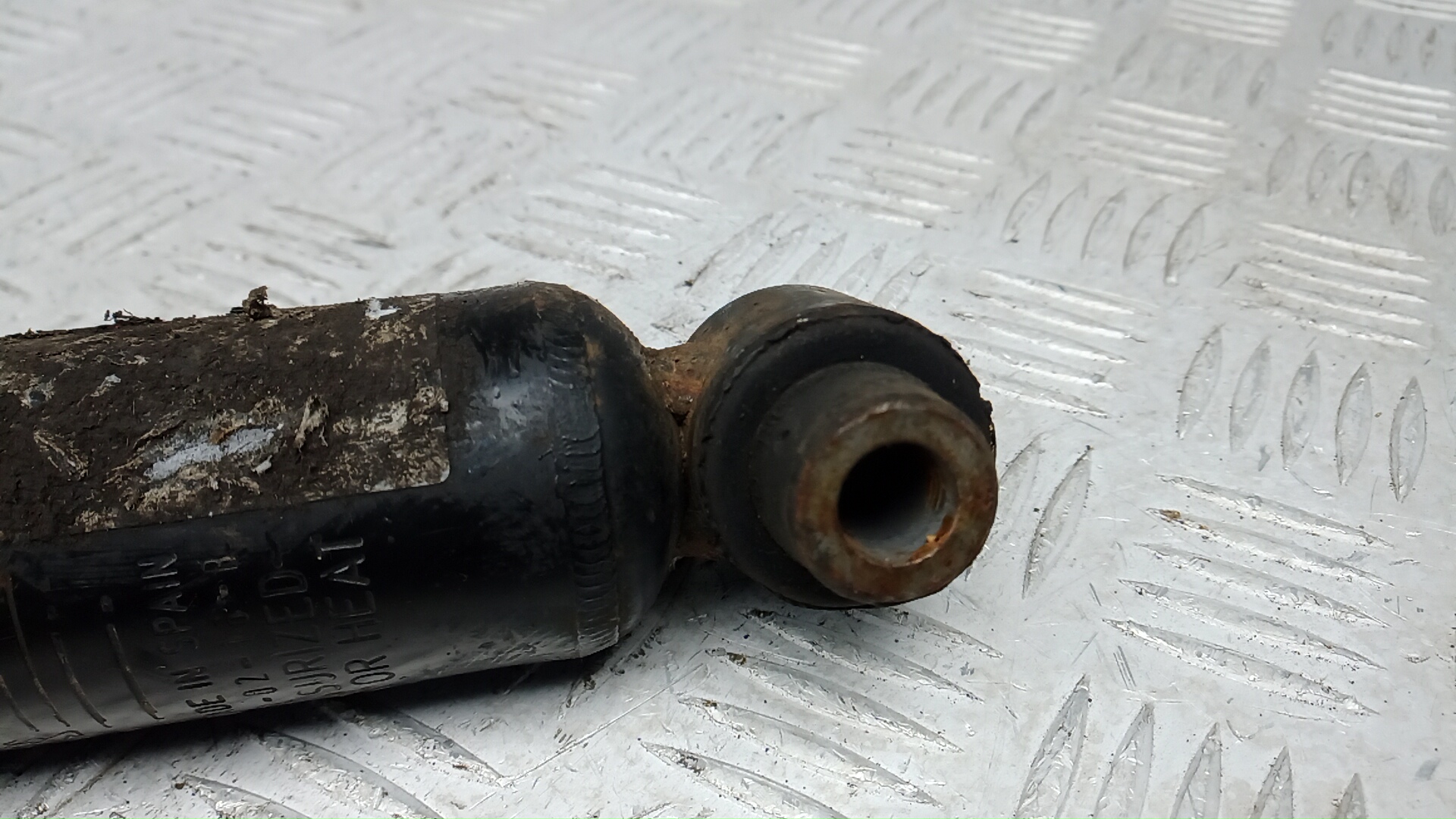 Амортизатор задний (стойка)