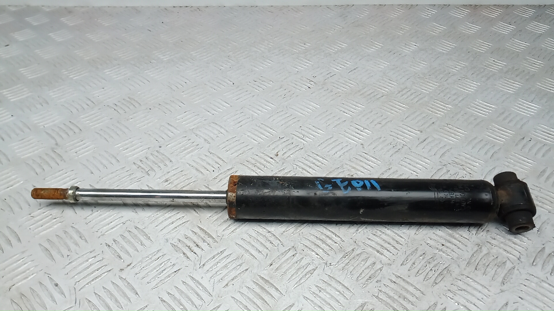 Амортизатор задний (стойка)