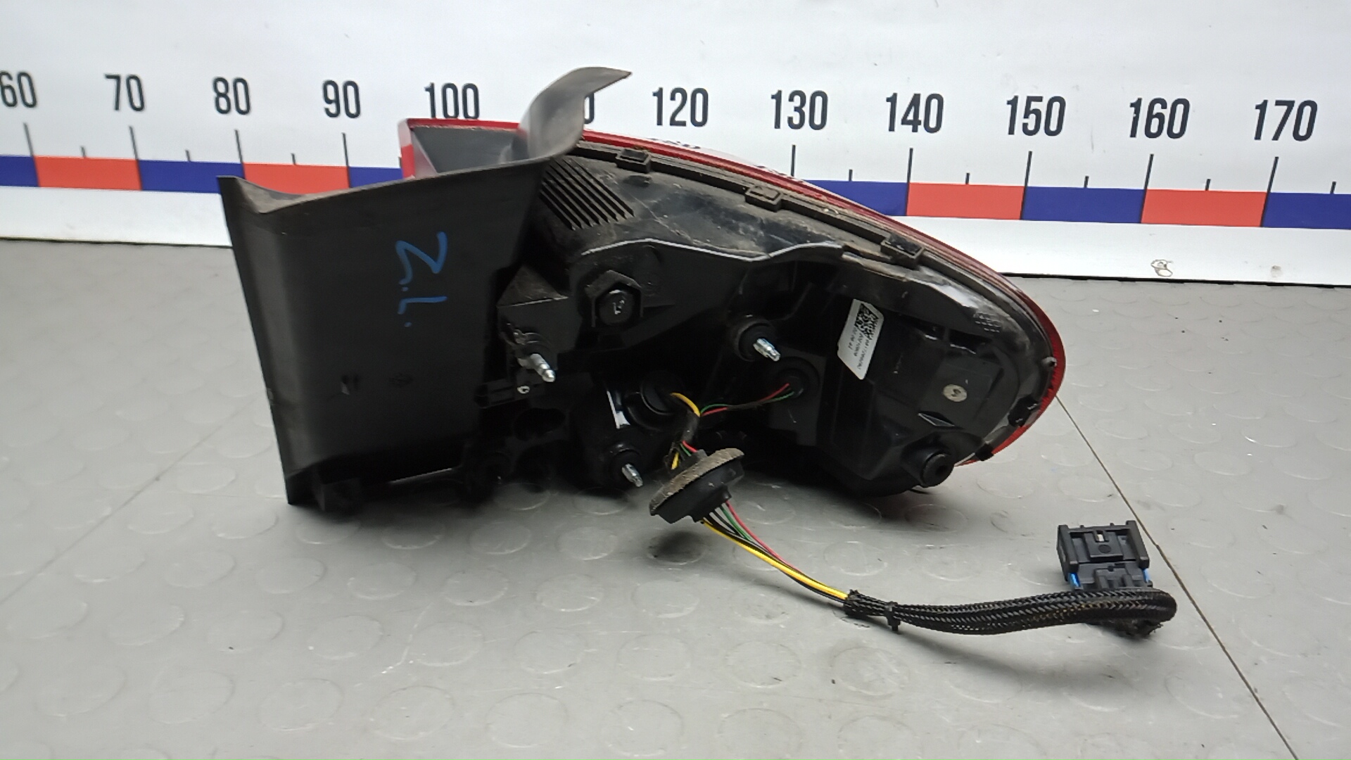 Фонарь задний левый