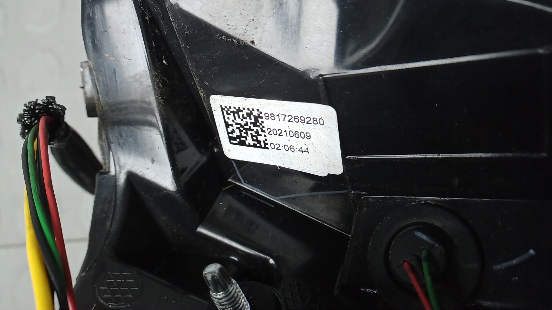 Фонарь задний левый