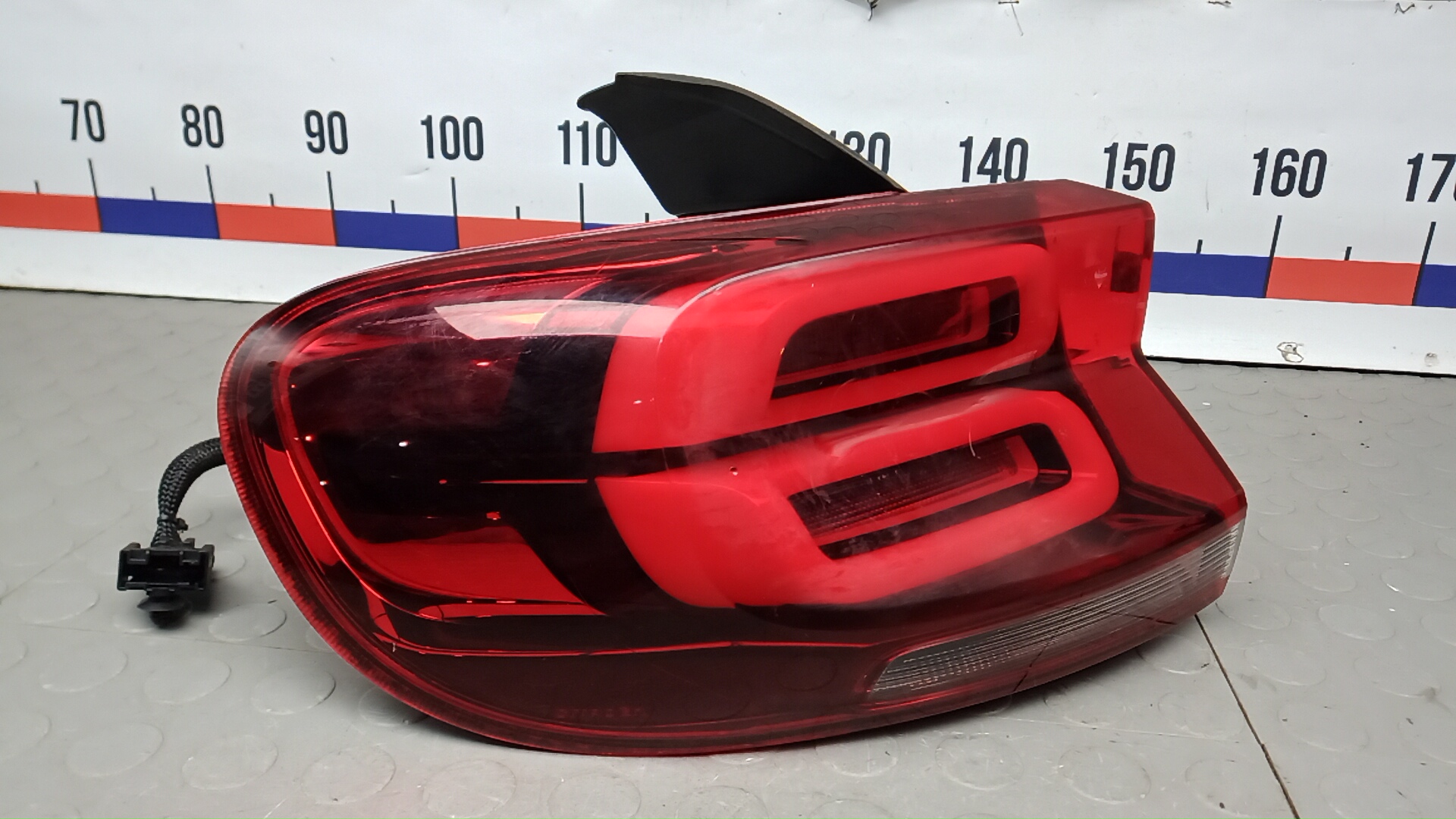 Фонарь задний левый