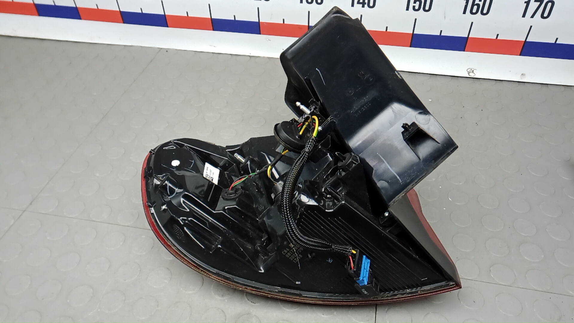 Фонарь задний правый